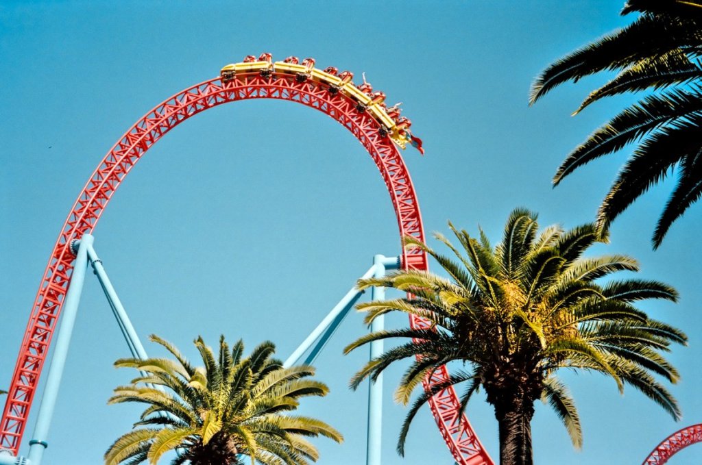 warner bros. movie world roller coaster