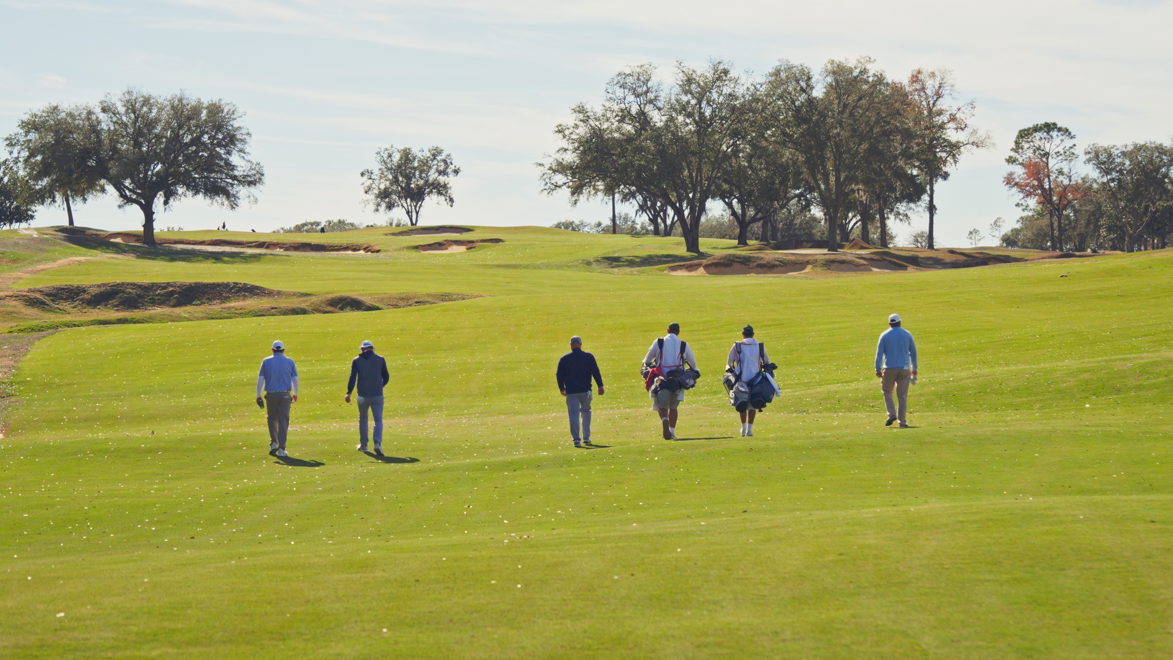 Group walking fairway