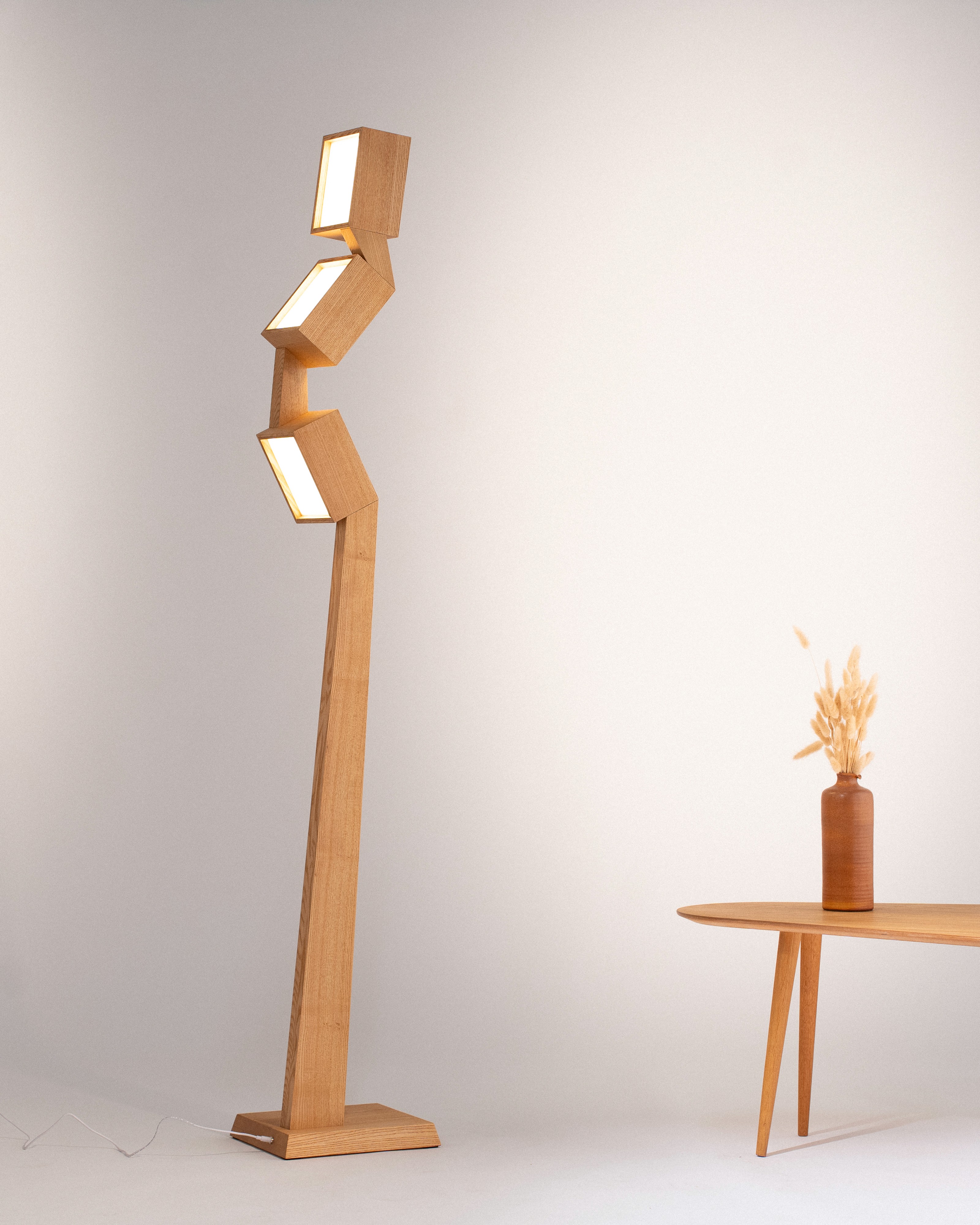 Image of wall lamp