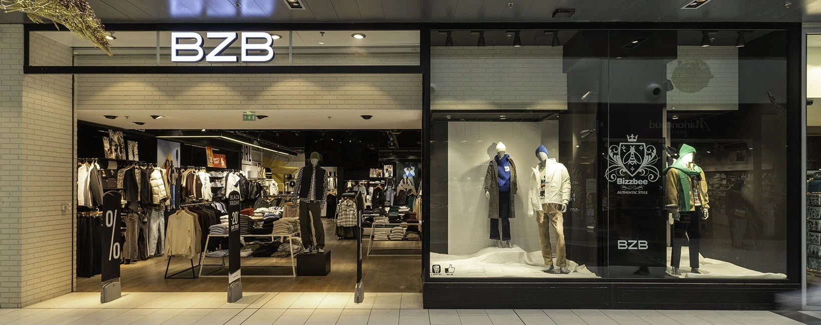 Devanture d'un magasin bzb