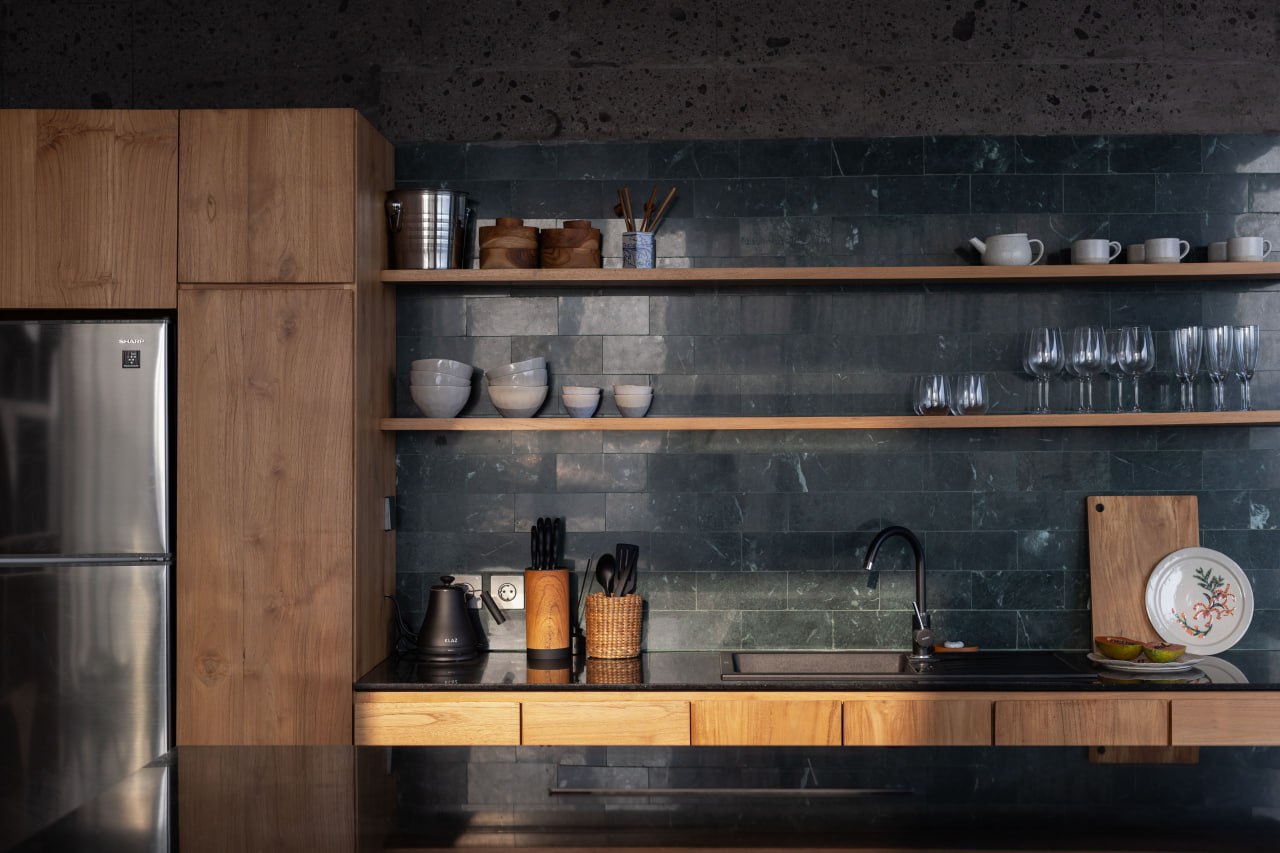 A freehold 3-bedroom beachfront villa with ocean views in Balian