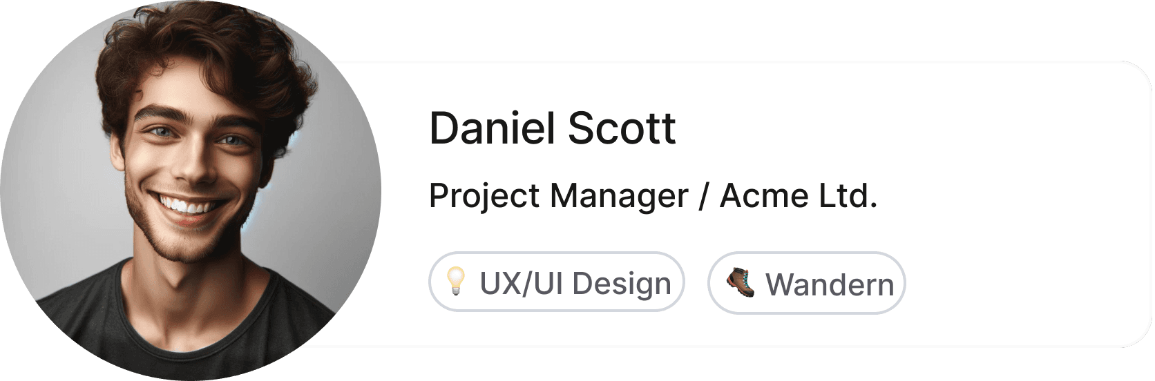 Mitarbeiter, der Raumbuchungssoftware nutzt