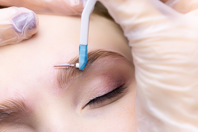 How to Determine the Hair Type Before Eyebrow Lamination