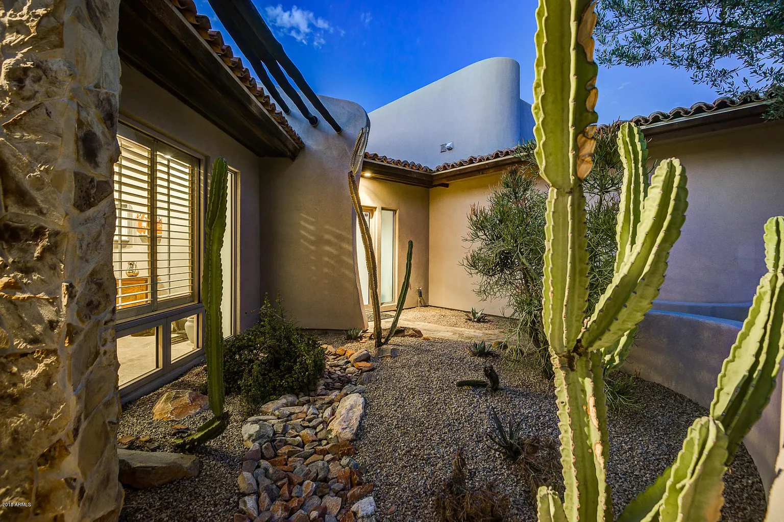 Scottsdale Modern Adobe: A Contemporary Desert Residence