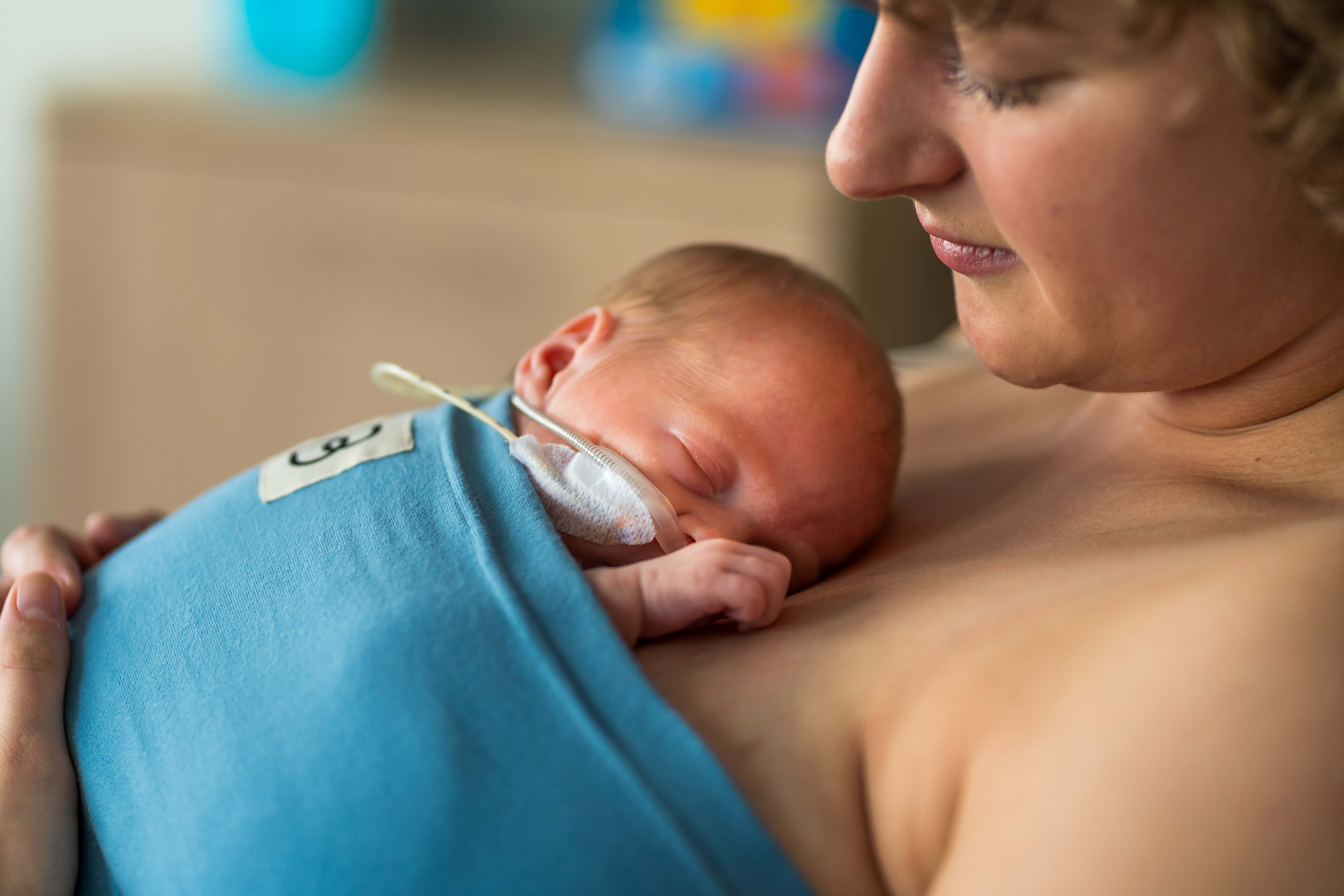 baby buidelend bij mama