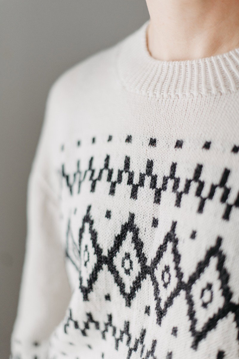 Echo Pullover knitting pattern by Zanete Knits