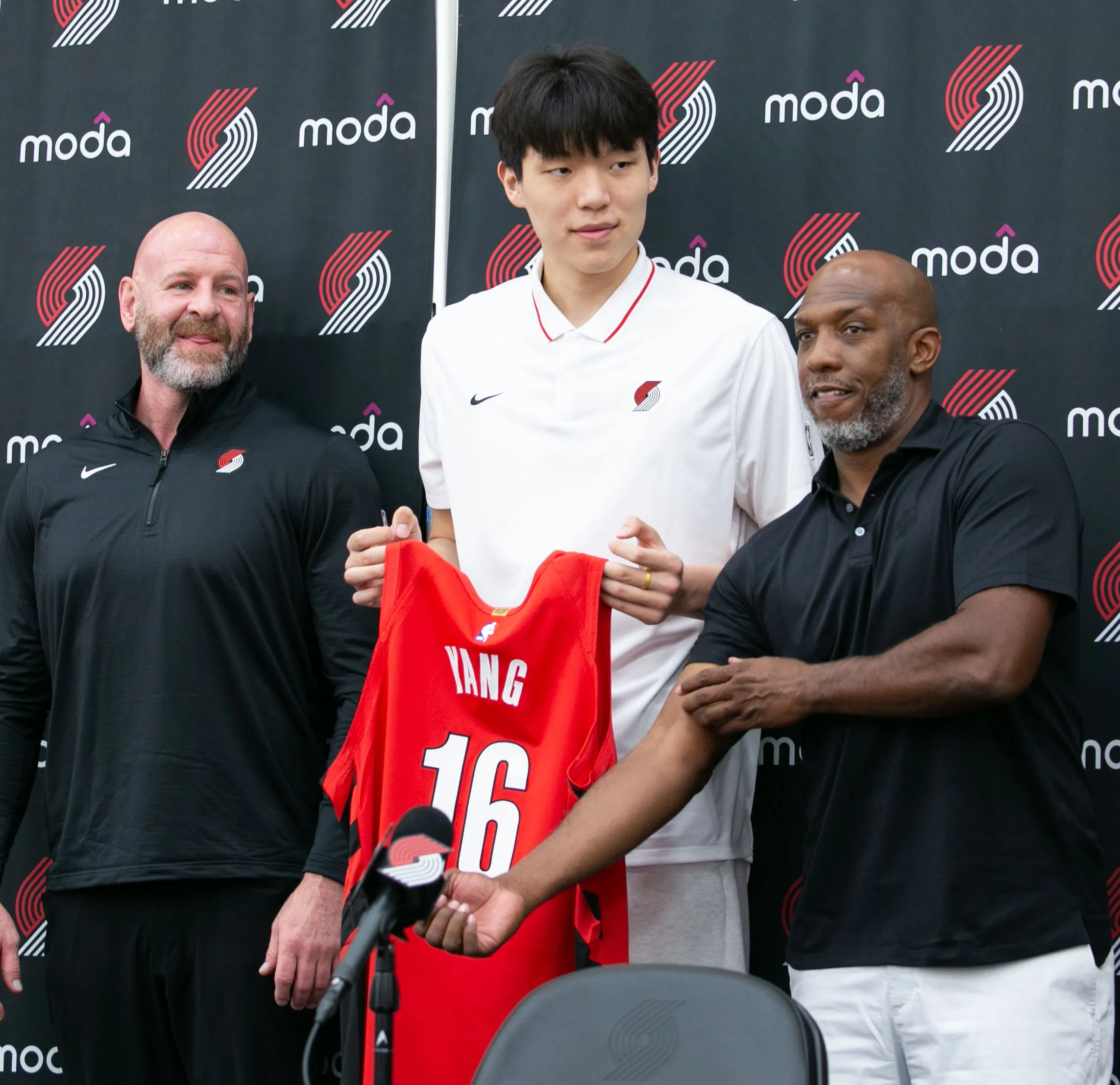 Yang Hansen injury, Yang Hansen head injury, Yang Hansen injury update, Portland Trail Blazers injury news, Blazers vs Warriors injury, Yang Hansen collision, NBA head injury scare, Yang Hansen knee to head, Portland Warriors game injury, NBA concussion protocol, Yang Hansen status update, Trail Blazers center injured, NBA player safety incident, Warriors Blazers game stoppage, Yang Hansen health update