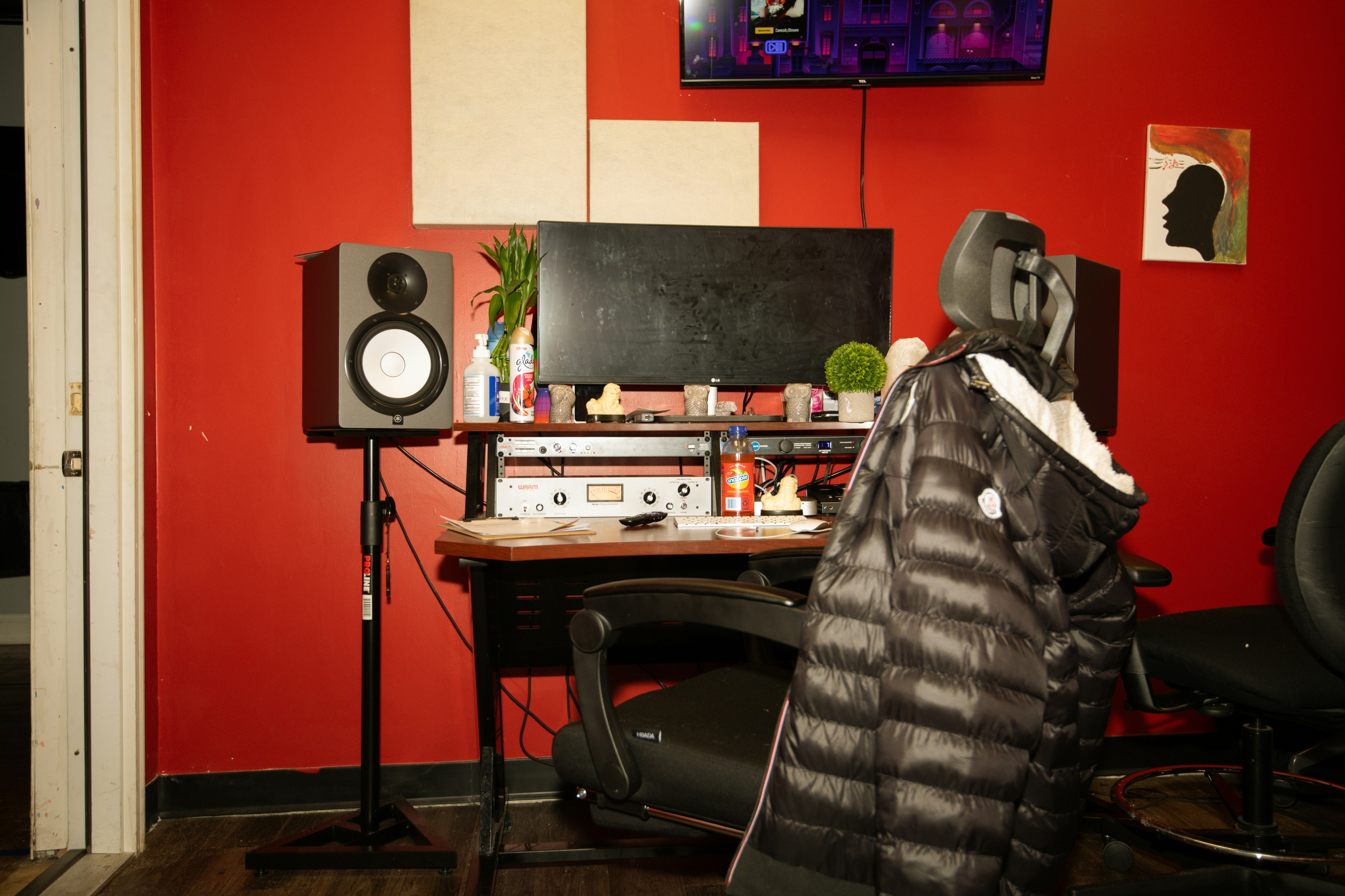 computer setup of a music producer