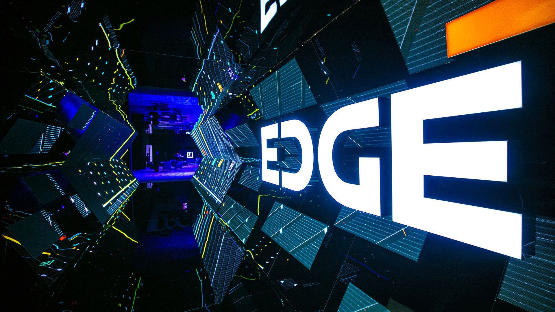 edge-global-launch-event-stage-design-interactive-walls-2