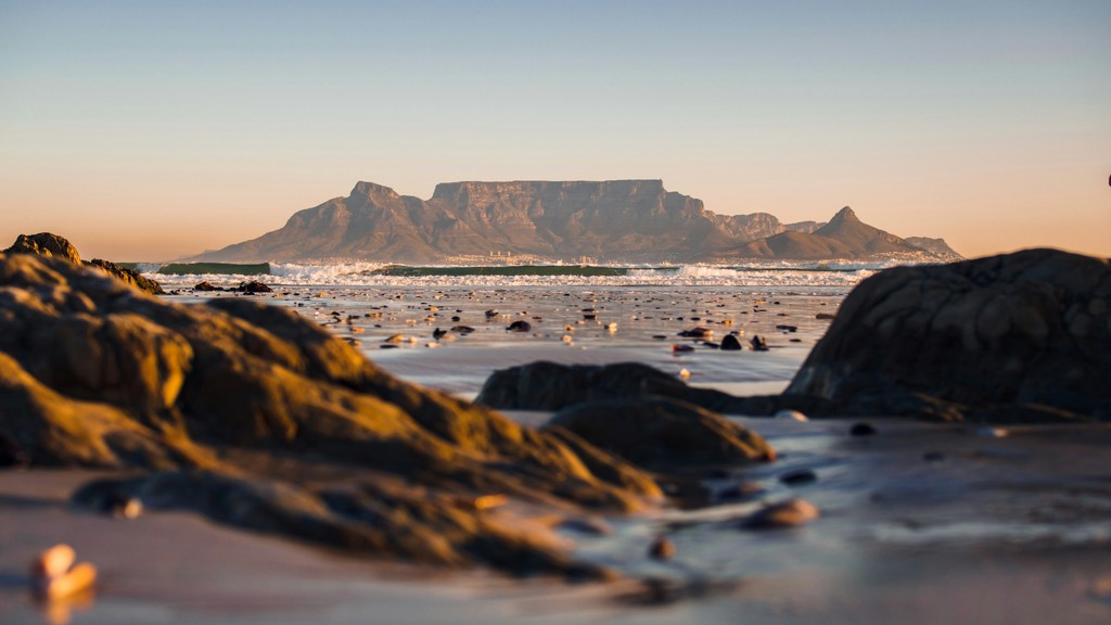 Table Mountain by Janan
