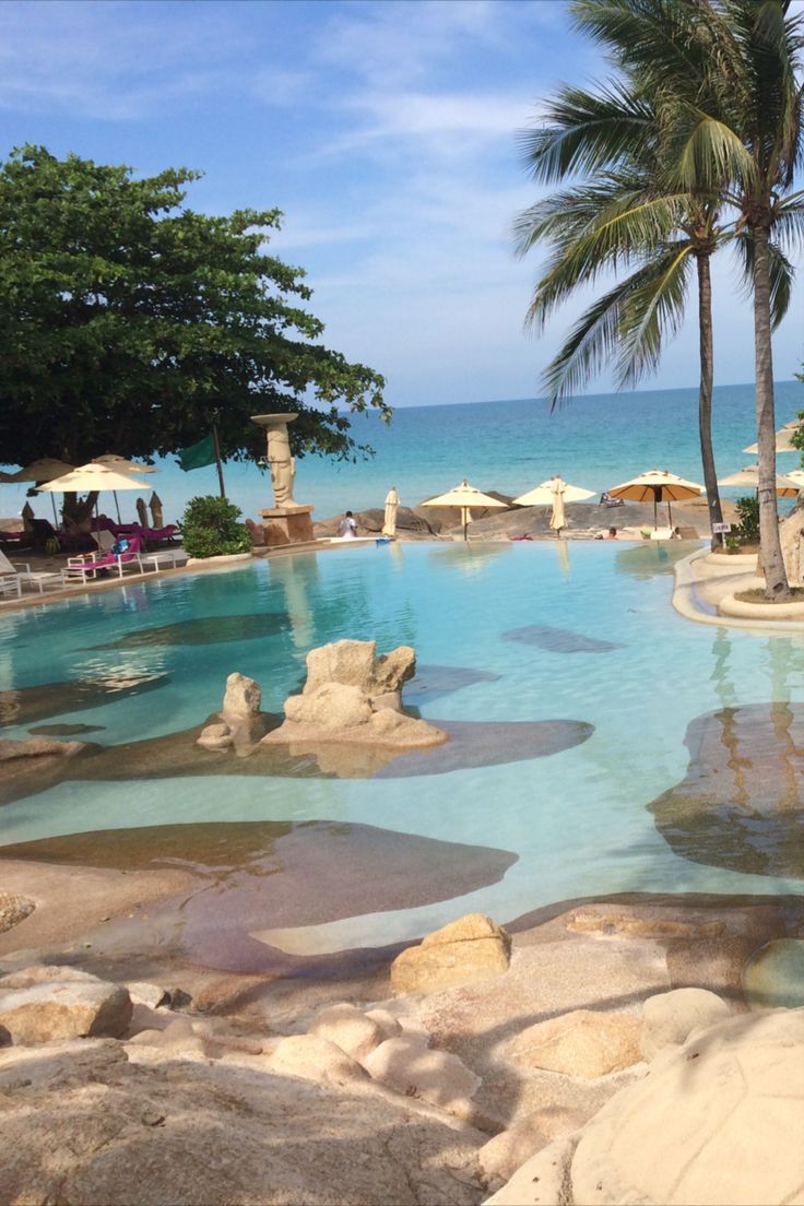 Pool at Chaweng Noi beach