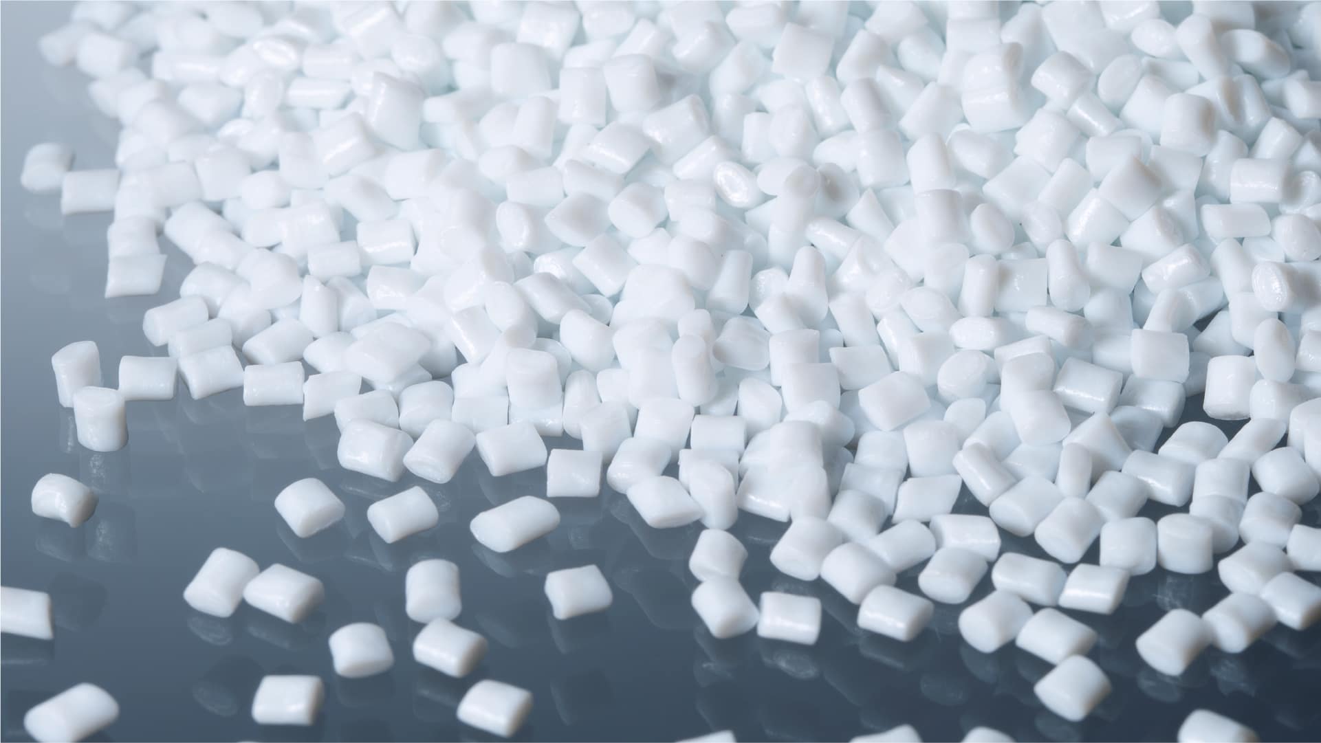 Lembaran dan gulungan bahan PET (Polyethylene Terephthalate) transparan siap pakai untuk produksi kemasan plastik