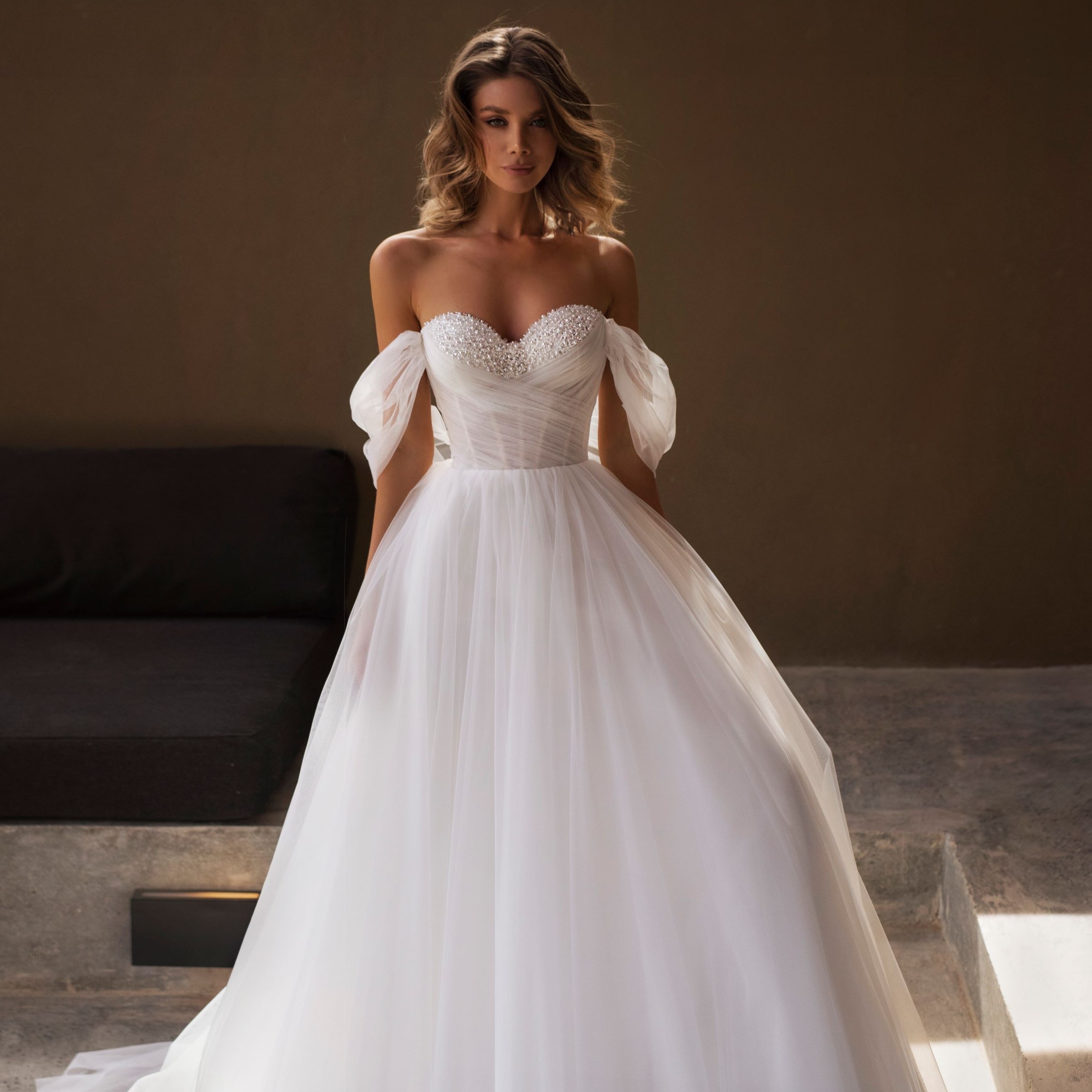 Prinzessinnenkleid mit strukturierter Corsage und weitem Tüllrock