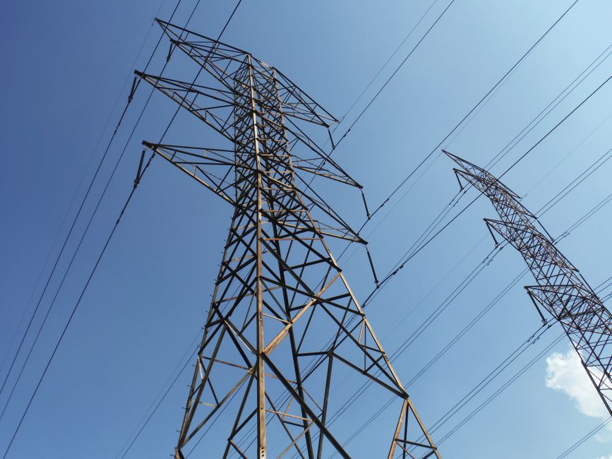 Power CEOs are set to pocket $1 billion fixing a grid you're already paying for