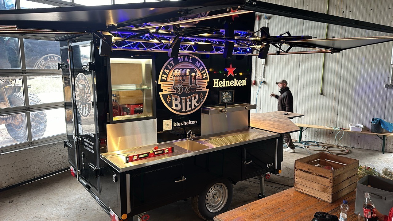 Auschwenkwagen Foto