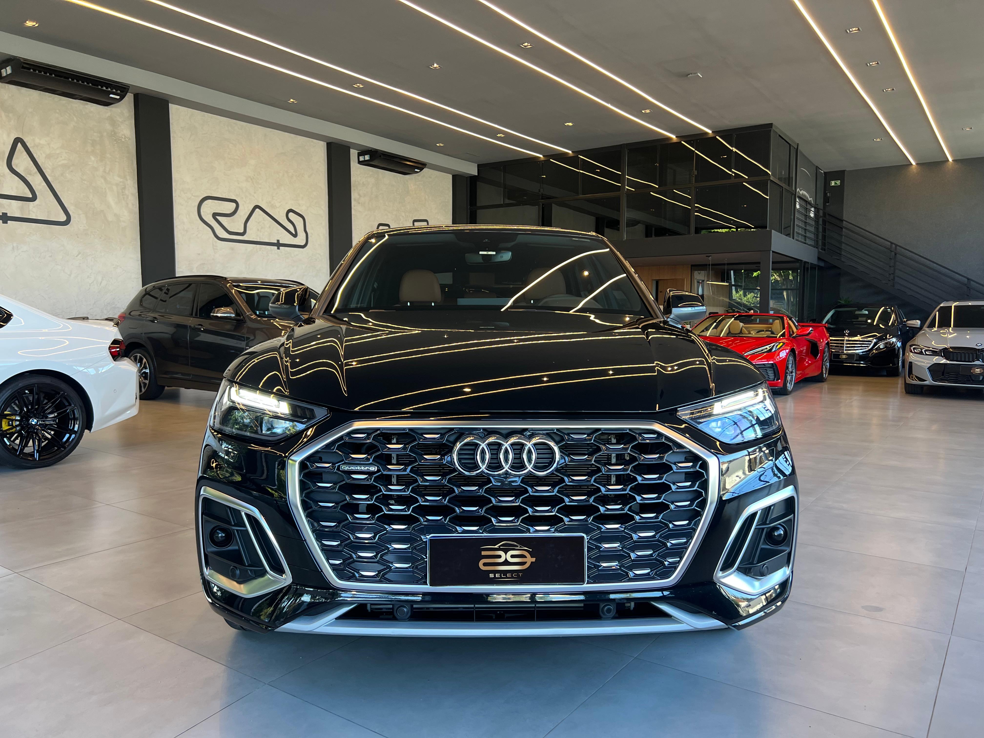 2.0 AUDI Q5 TFSIE S TR QT (HIB)