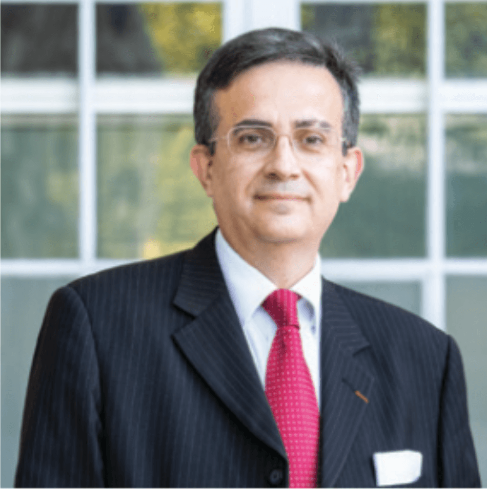 boy's face close-up photography