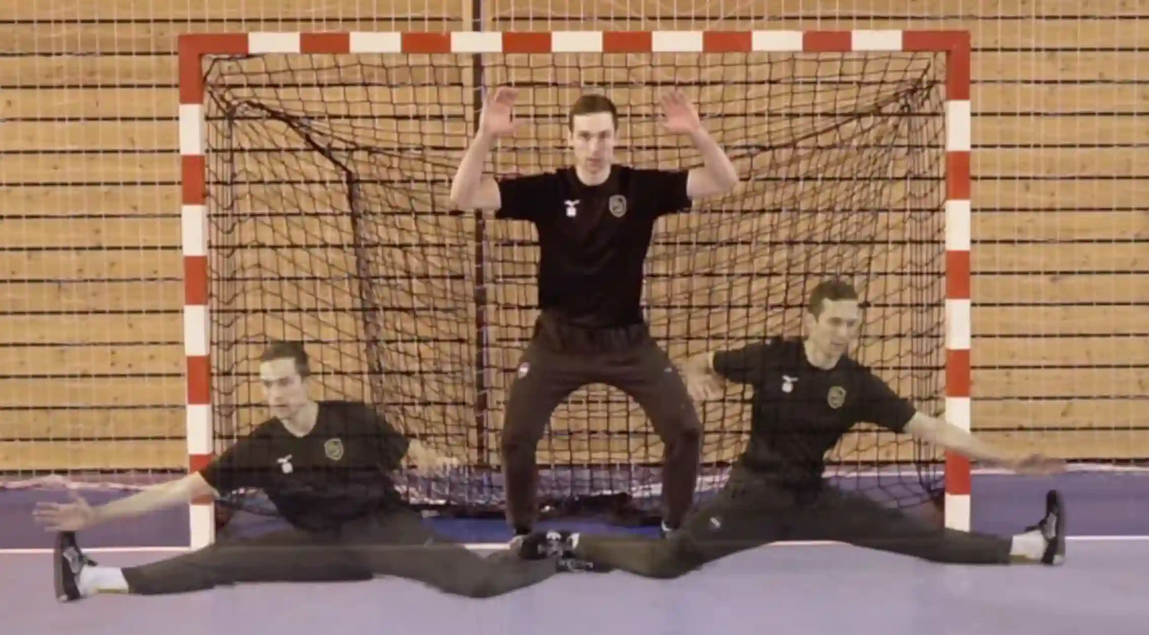 how to save low shots with sliding as a handball goalkeeper