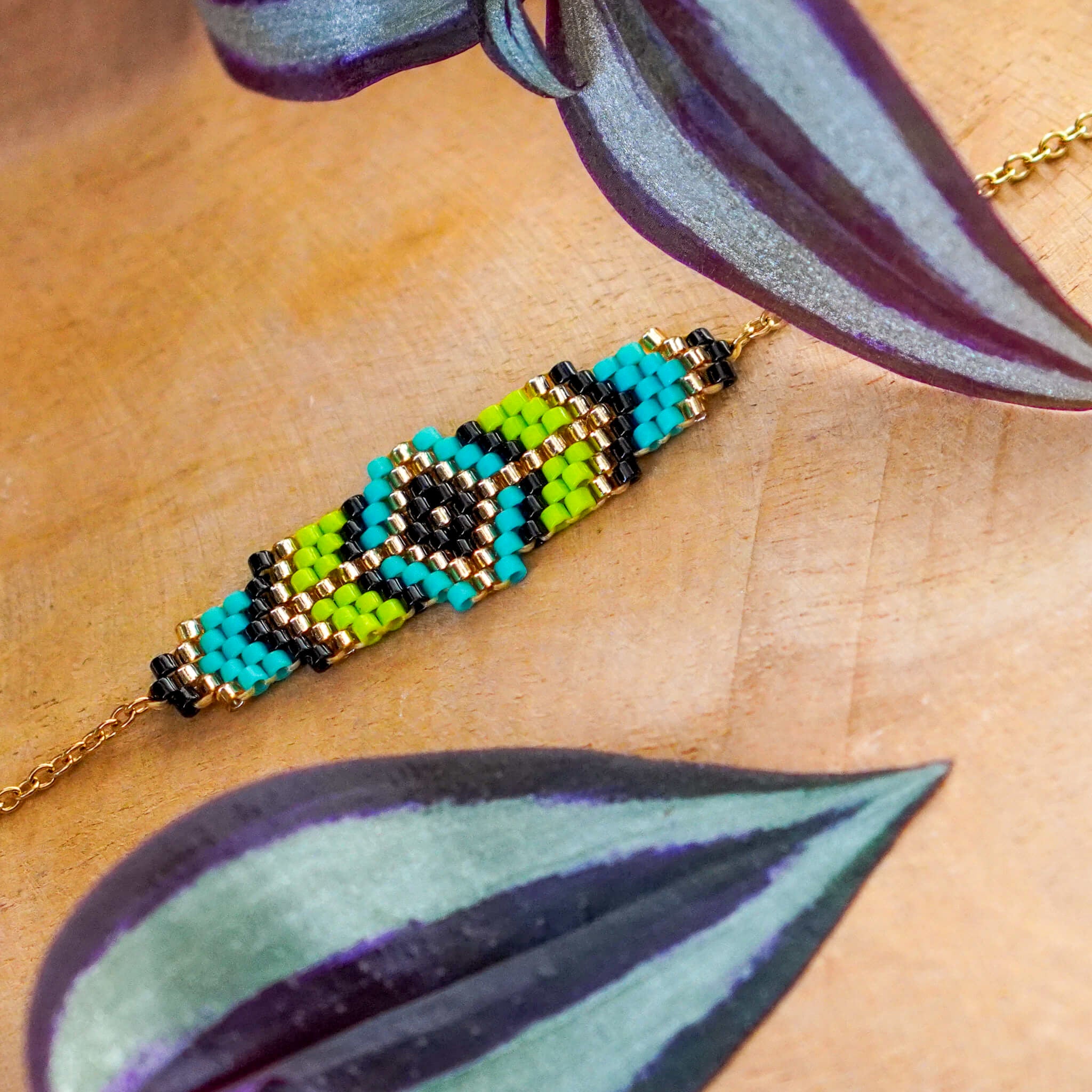 Bransoletka z koralików Miyuki w kolorze soczystej zieleni i turkusu na srebrnym łańcuszku ze stali szlachetnej