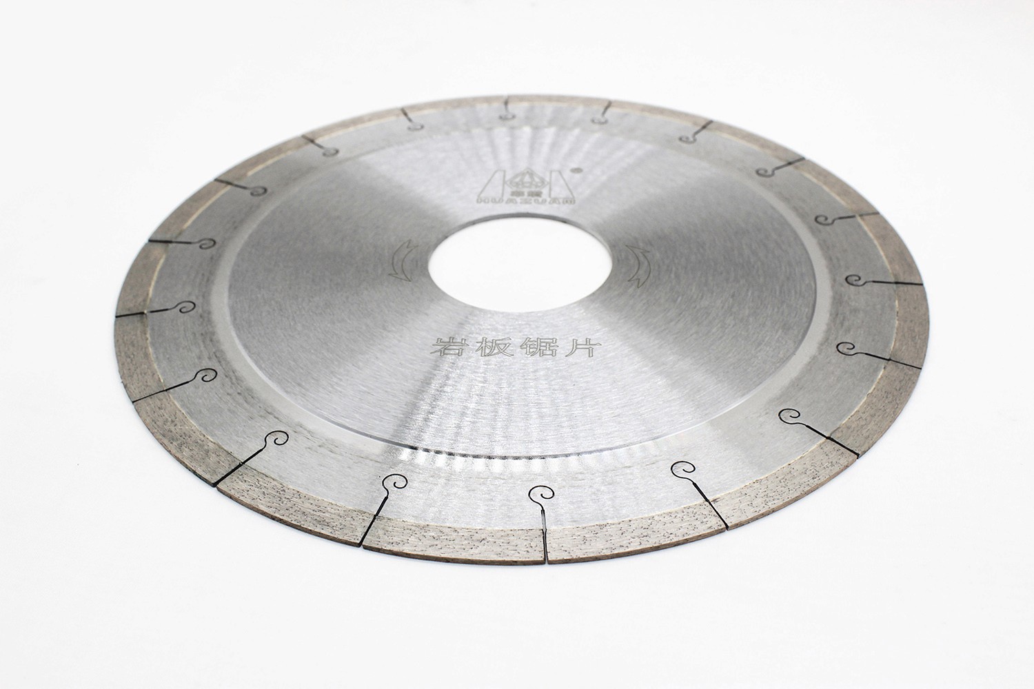 Full angled view of a Diamond Saw Blade For Dekton, showing the complete structure and segment alignment.