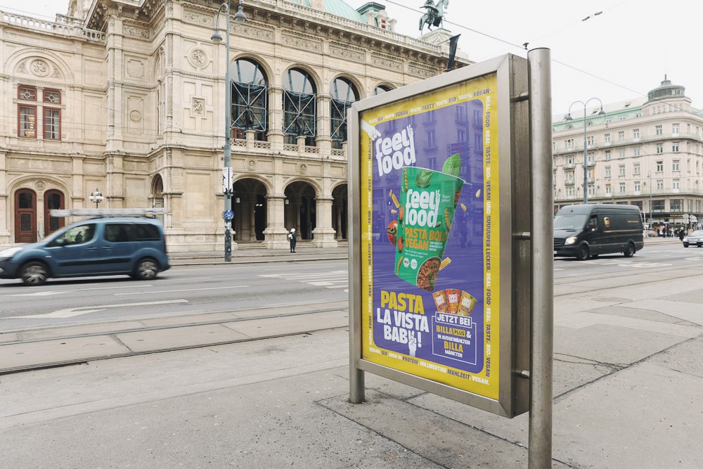 feelfood Werbeplakat vor Wiener Oper