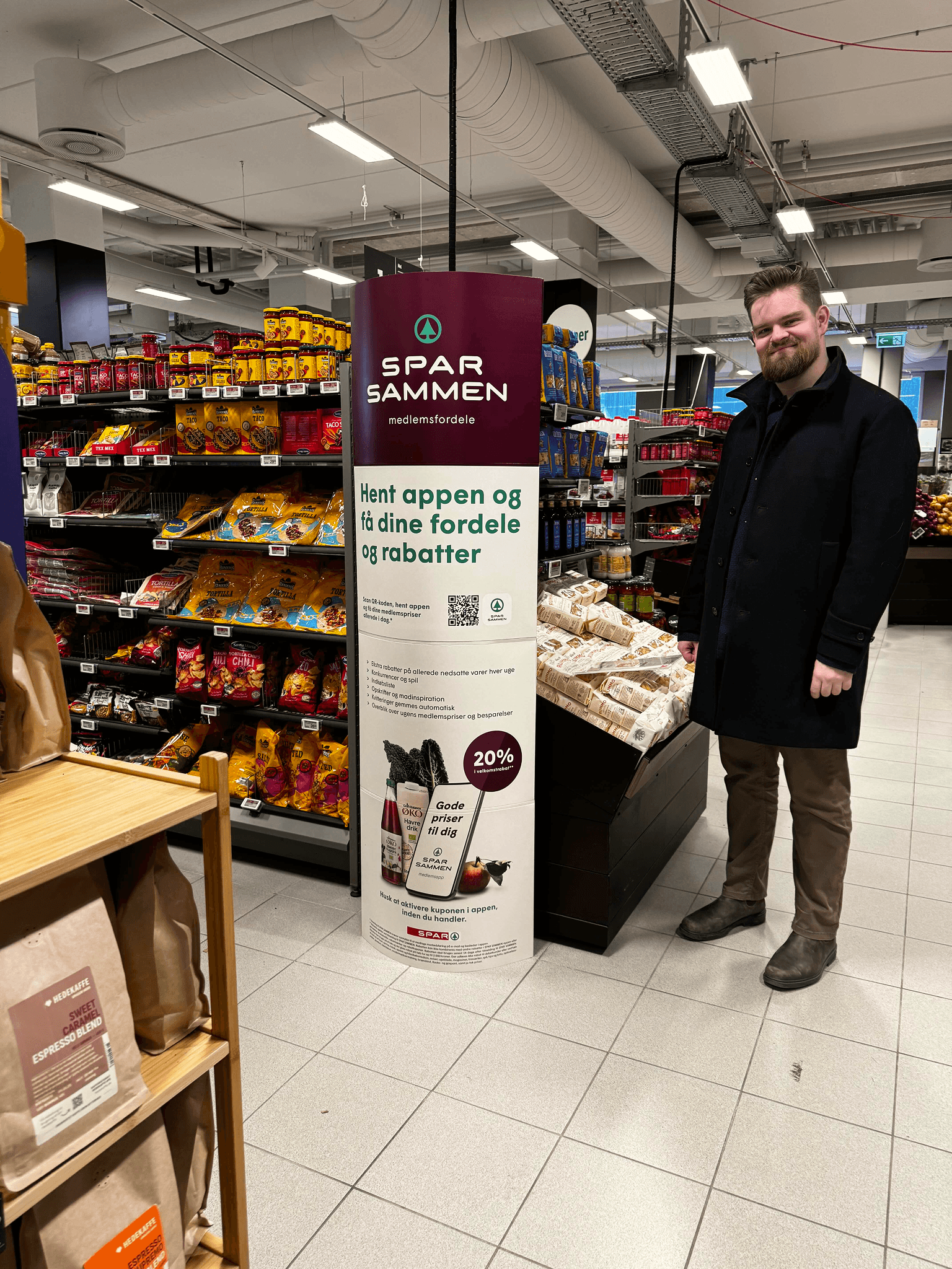 Project showcase laptop mockup