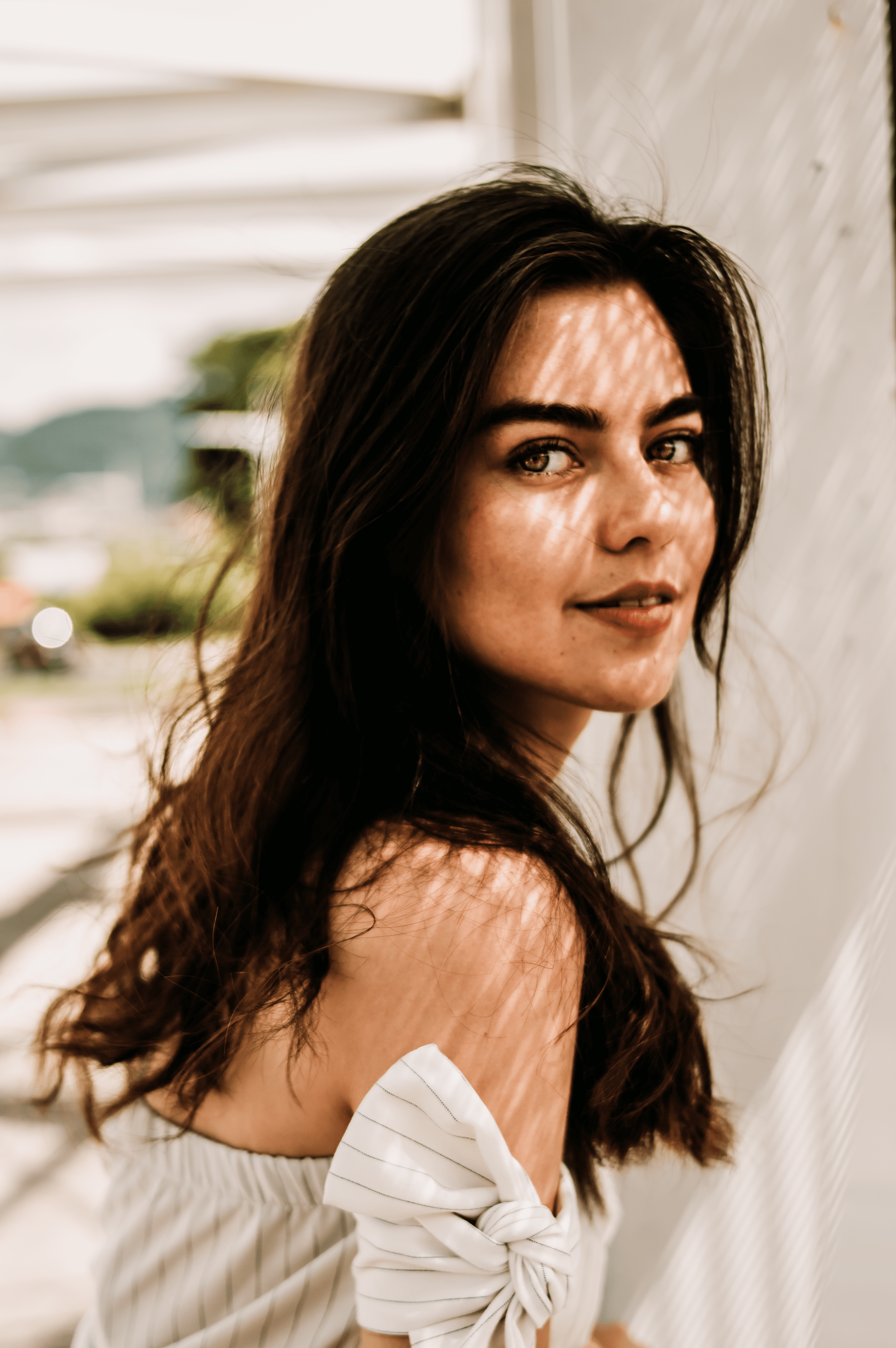 High-quality headshot with natural light by Studio 222