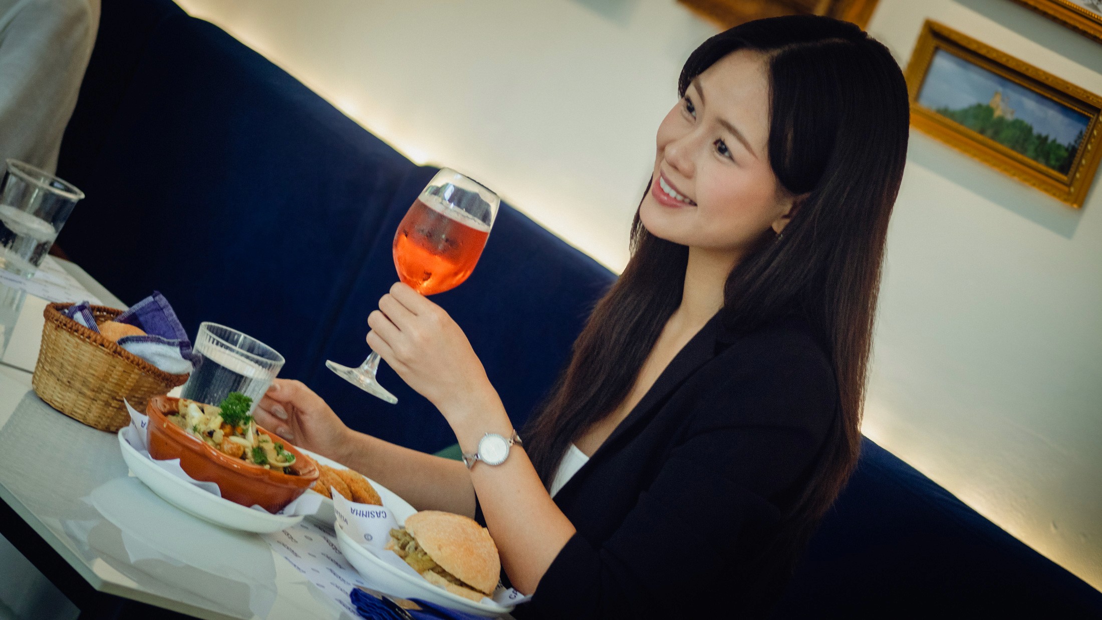 Dynamic picture of a cyclist riding downhill