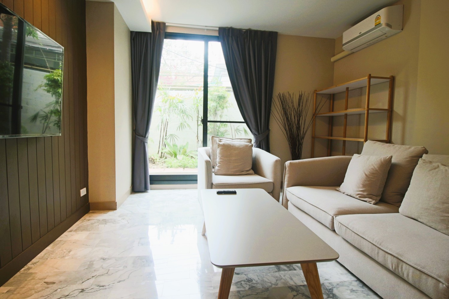 Lily House 3 Bedroom Pet-Friendly Apartment Asok 5