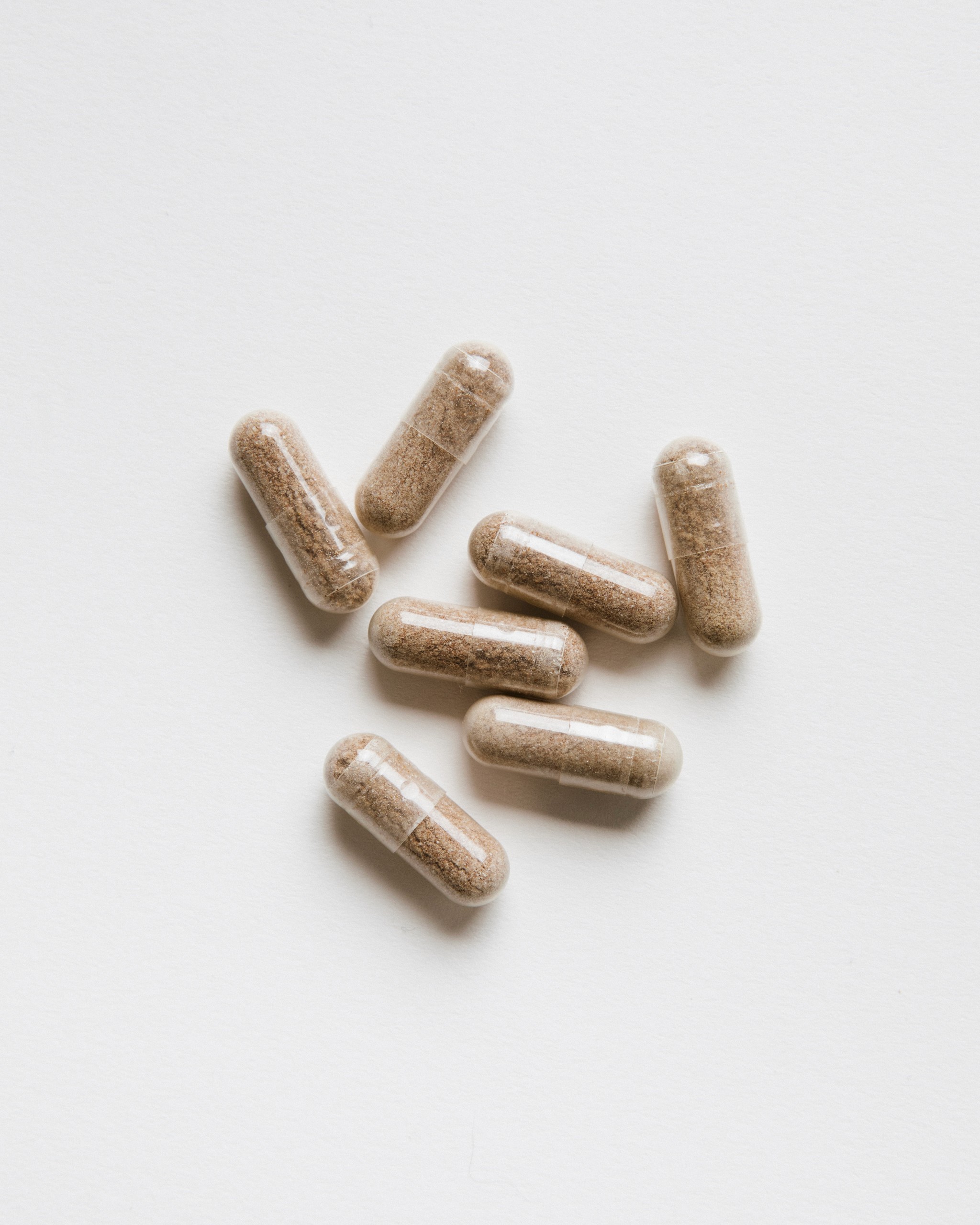 Kapseln auf hellem Hintergrund – Kapseln