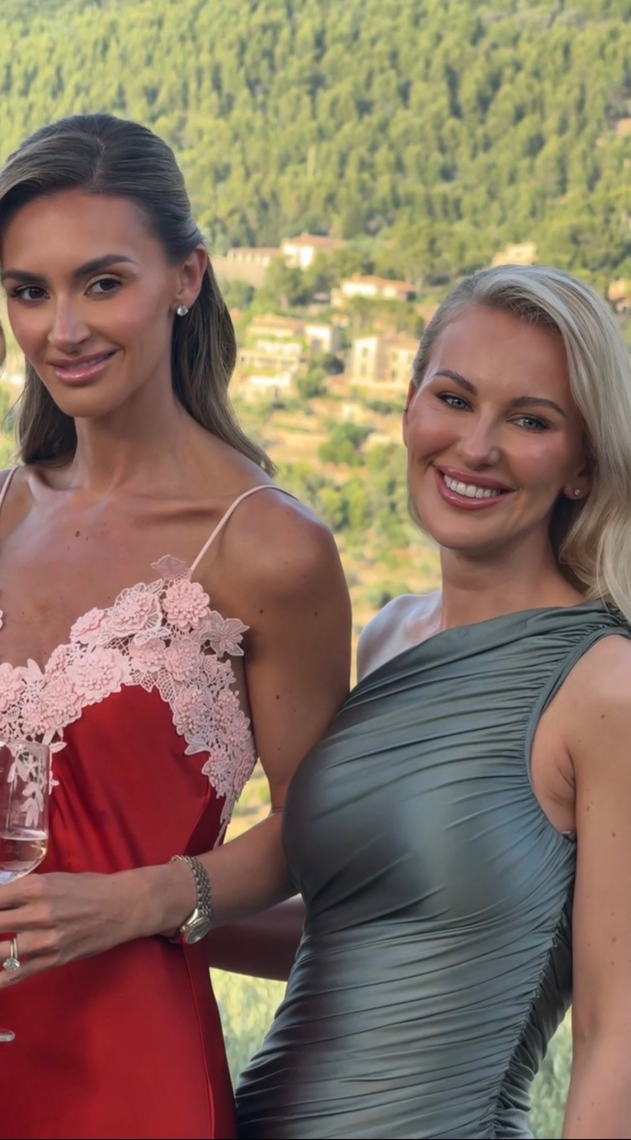 Wedding guests with glowing makeup at a destination celebration