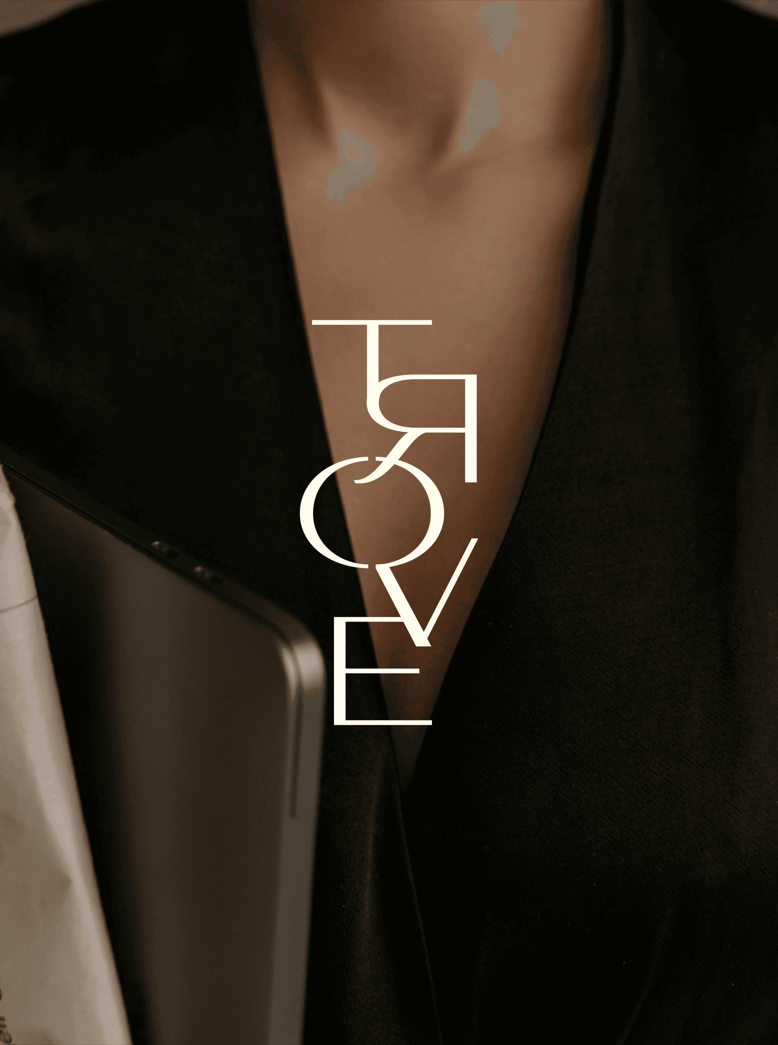 Modern logo design for purse brand
