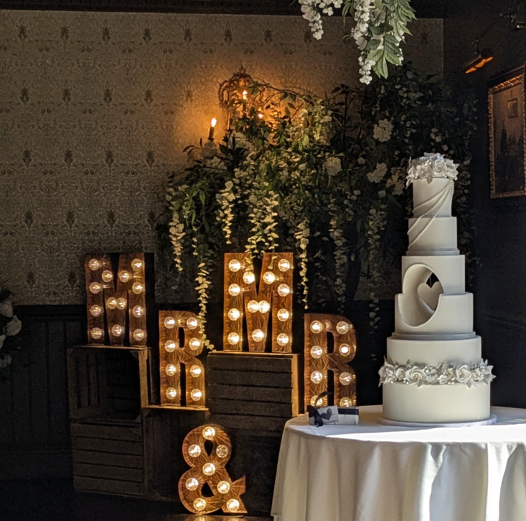 luxury wedding cakes Durham