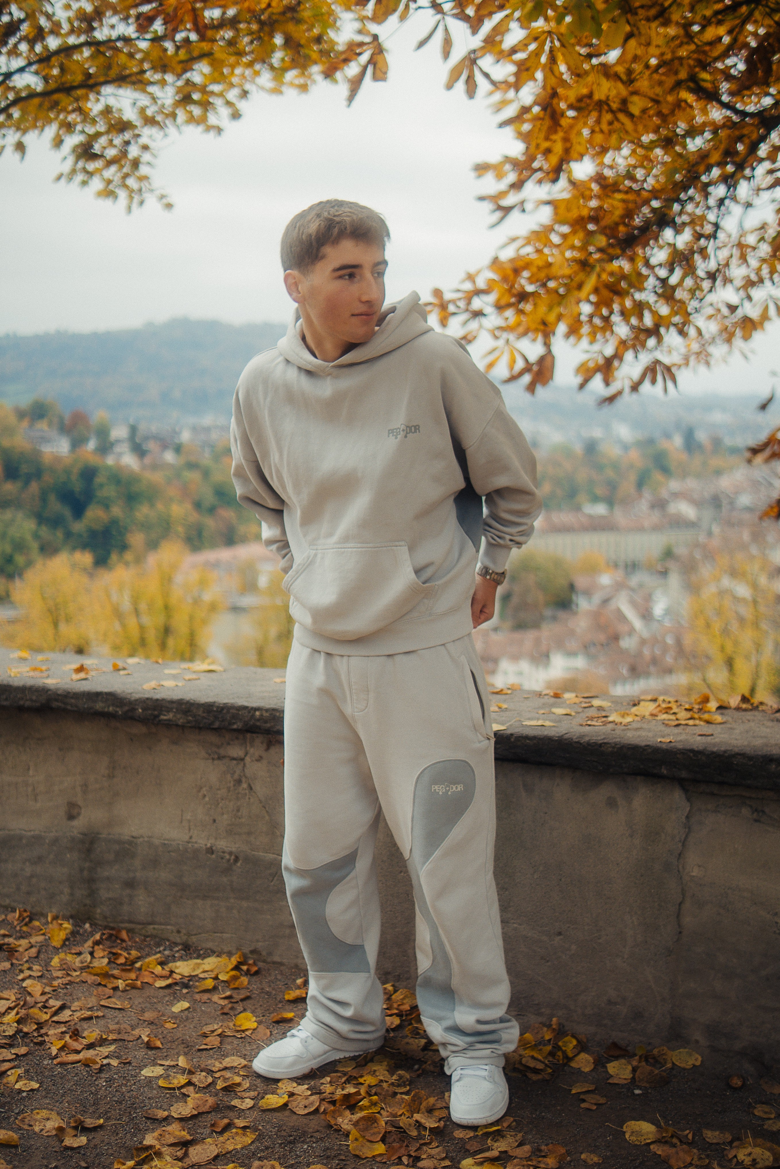 Men Orange BG