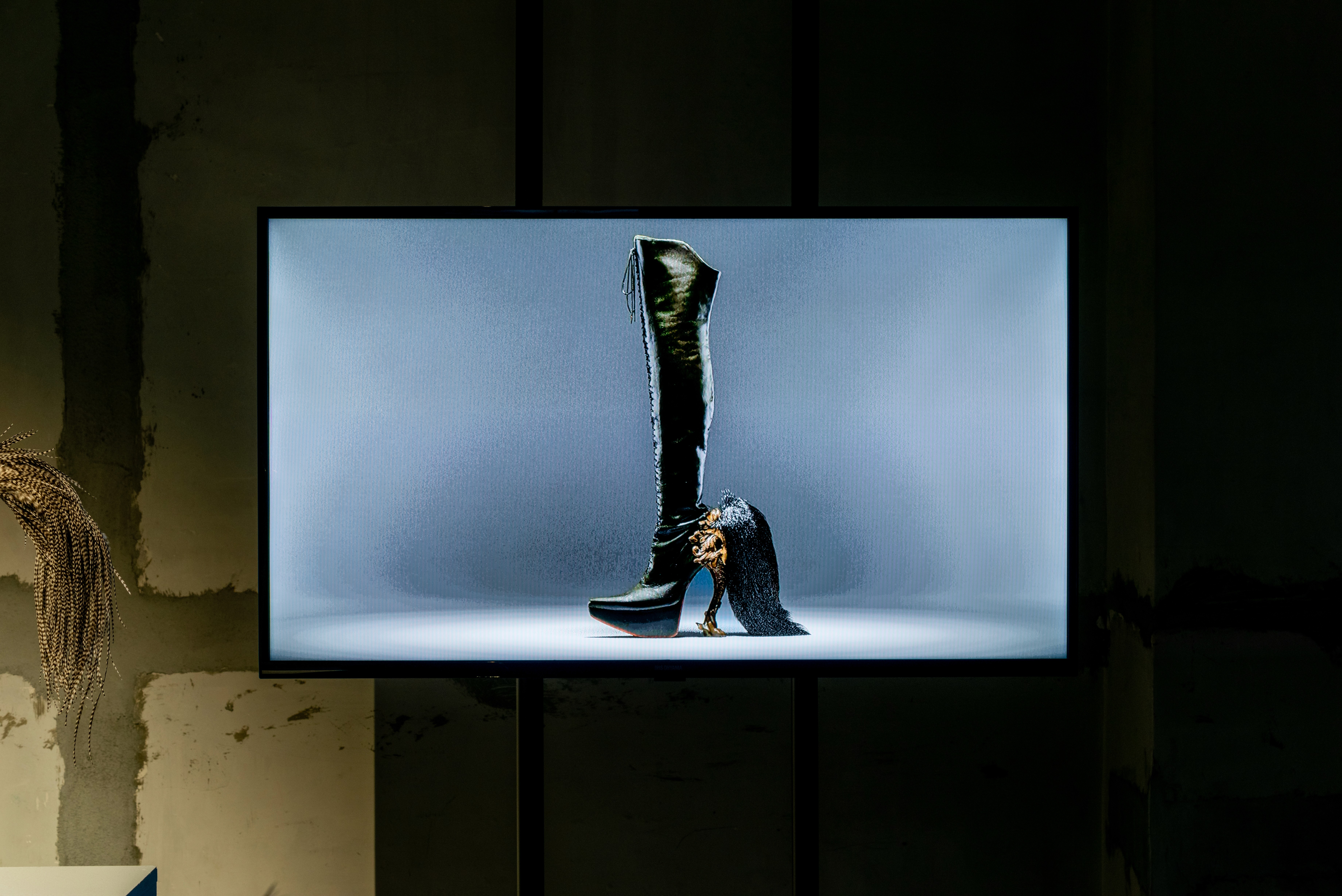 Masaya Kushino, Chimera (2009). Shoe presented at Made in Japan 3.0 Defining a New Phy-gital Reality , K11 Art Mall, Hong Kong. Image taken at Sizeless Twin , PARCEL, Tokyo, 2022. Image courtesy of Startbahn.jpg