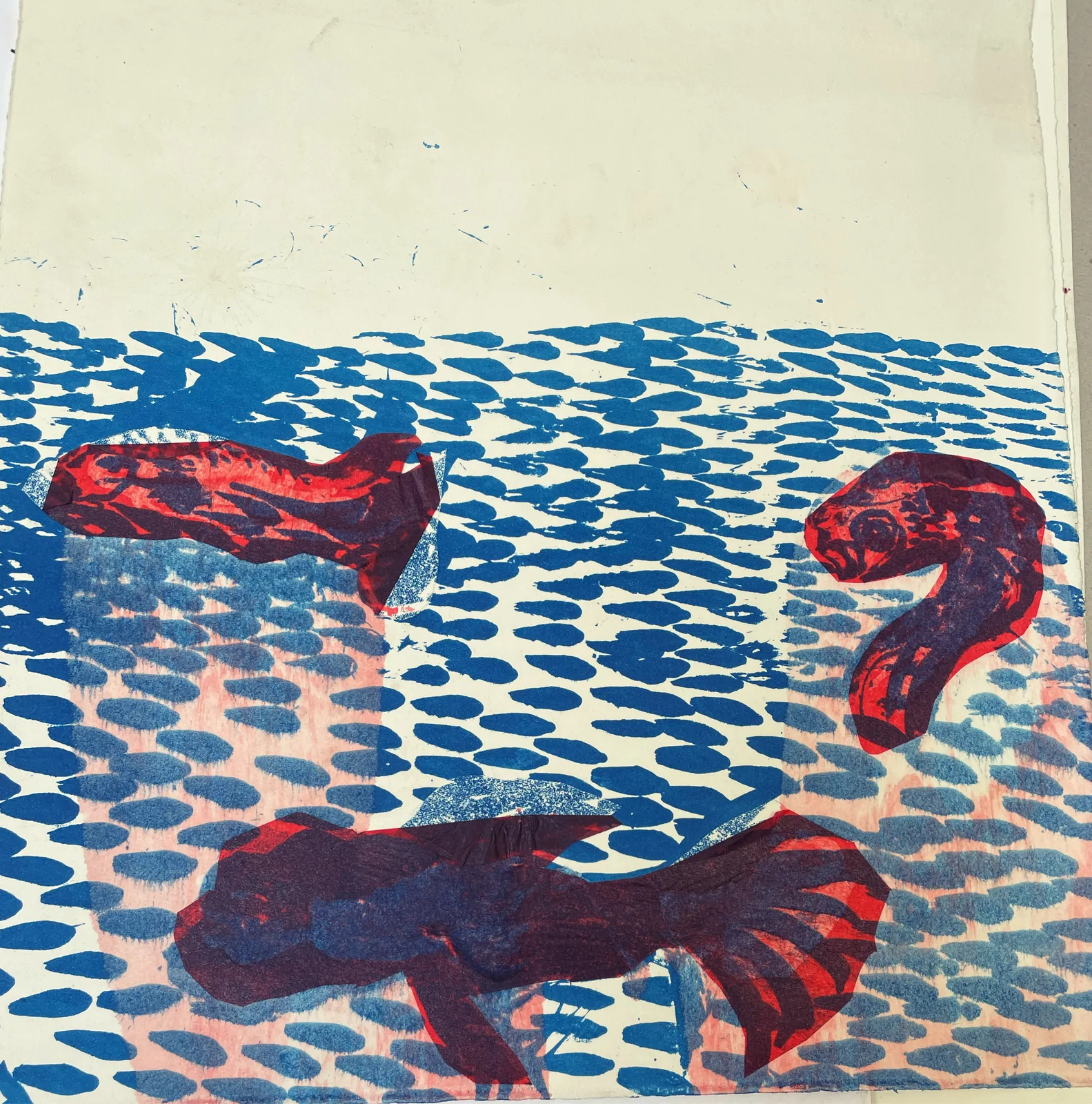 tres peces, grabado azul y rojo