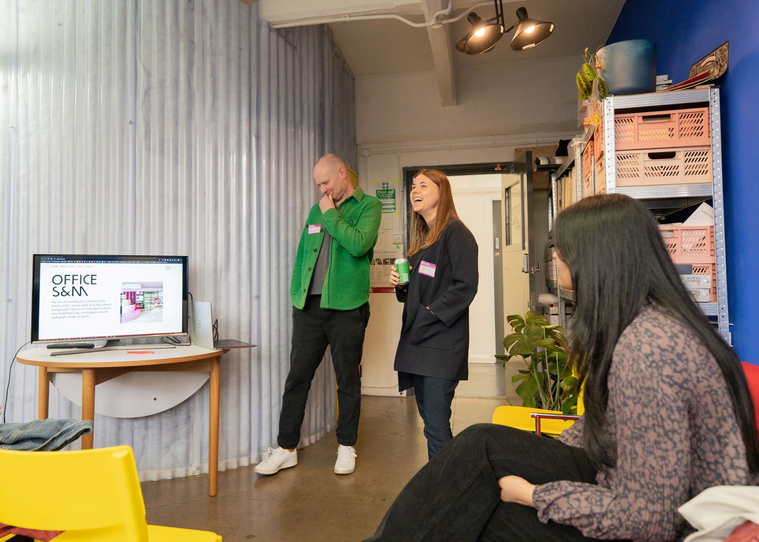 A view of the top of the eiffel tower