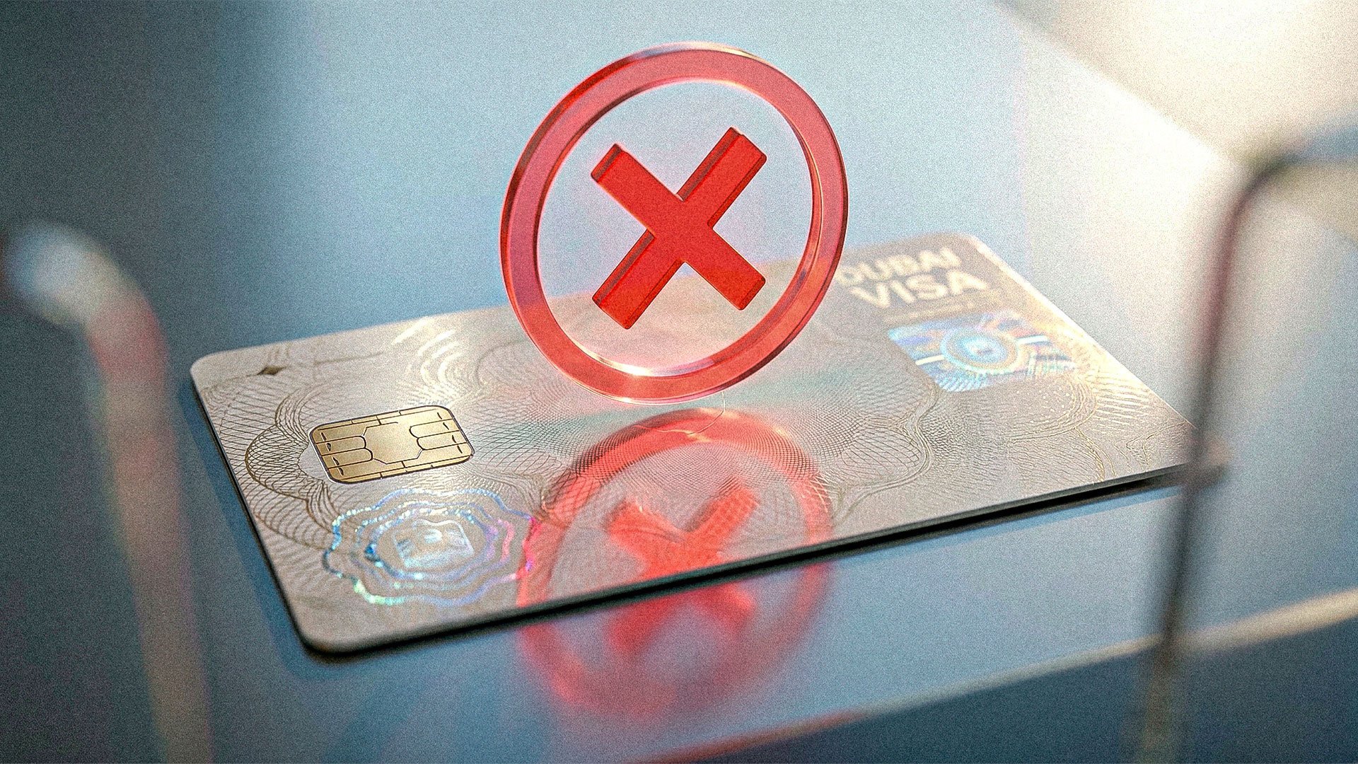 Tarjeta de residencia o visa con símbolo rojo de rechazo, representando problemas o denegación de residencia fiscal.