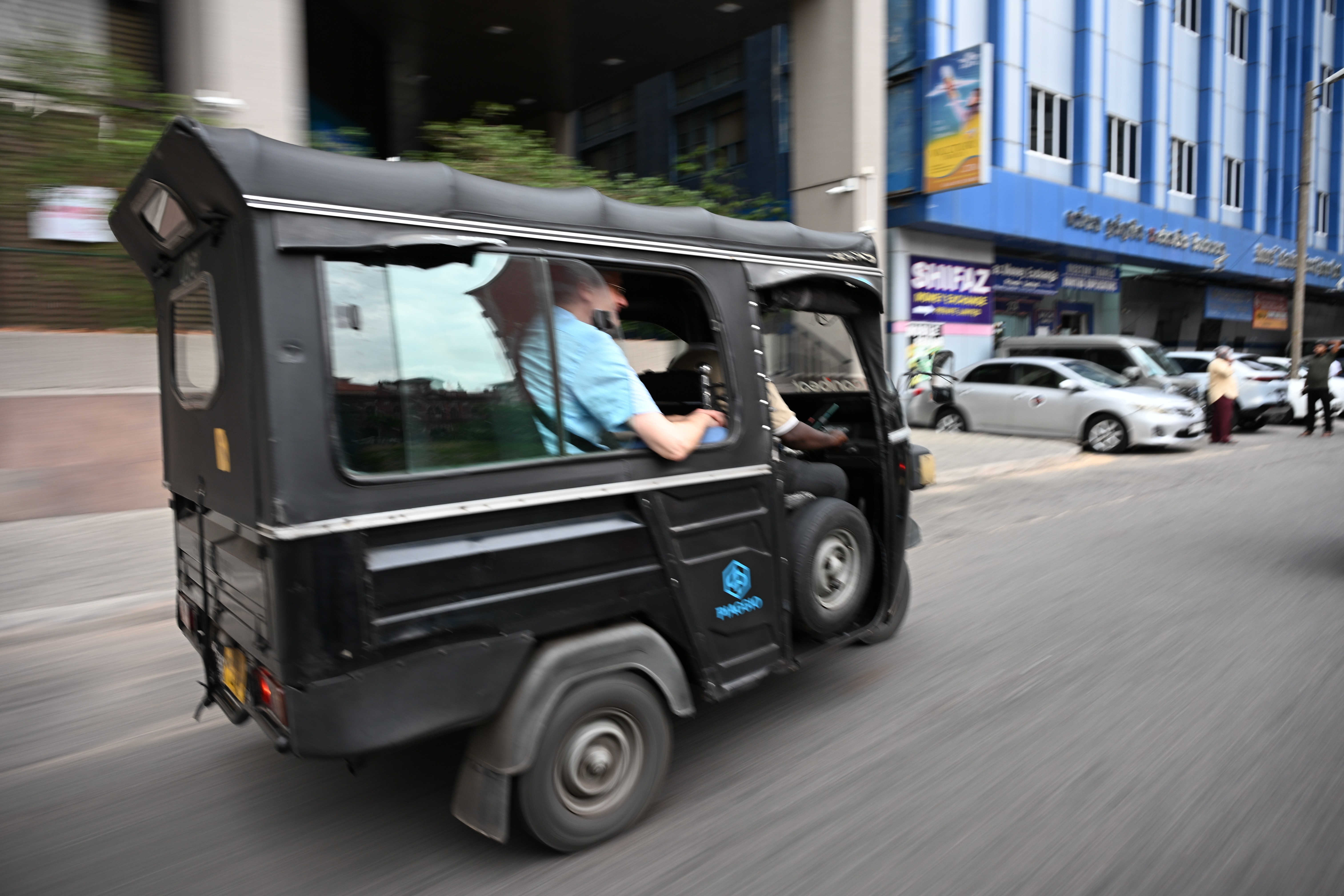 colombo sightseeing by tuk tuk