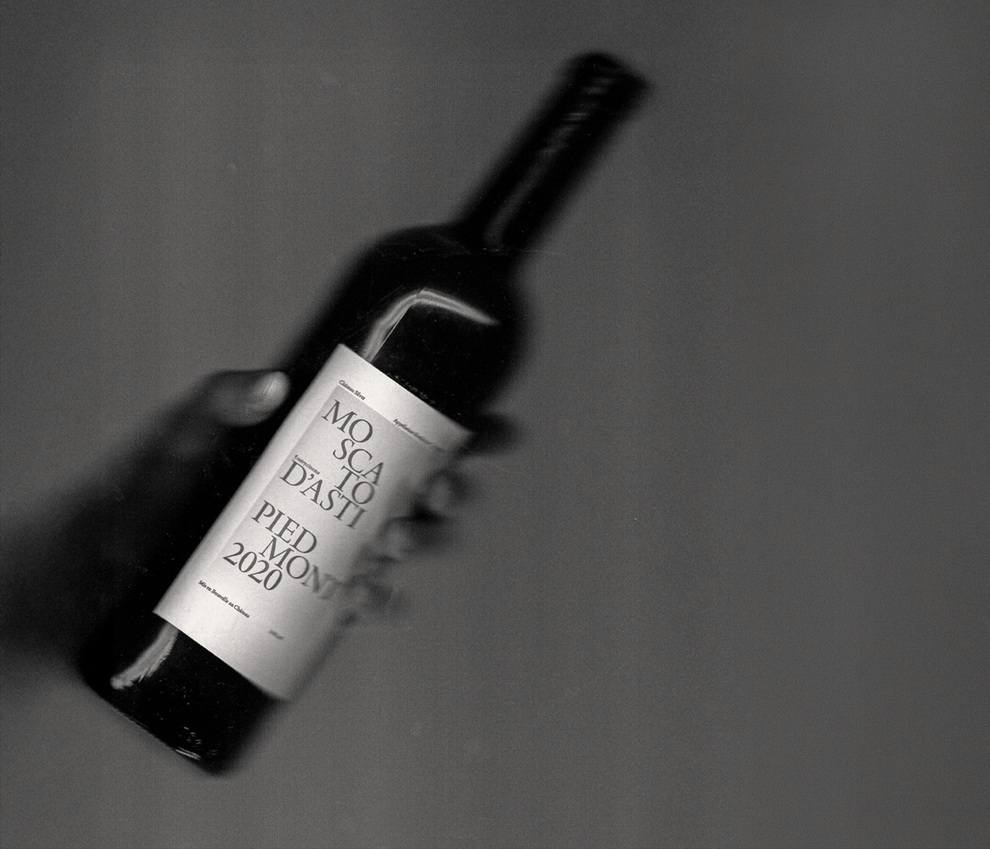 Entry Wine packaging — label design and typography