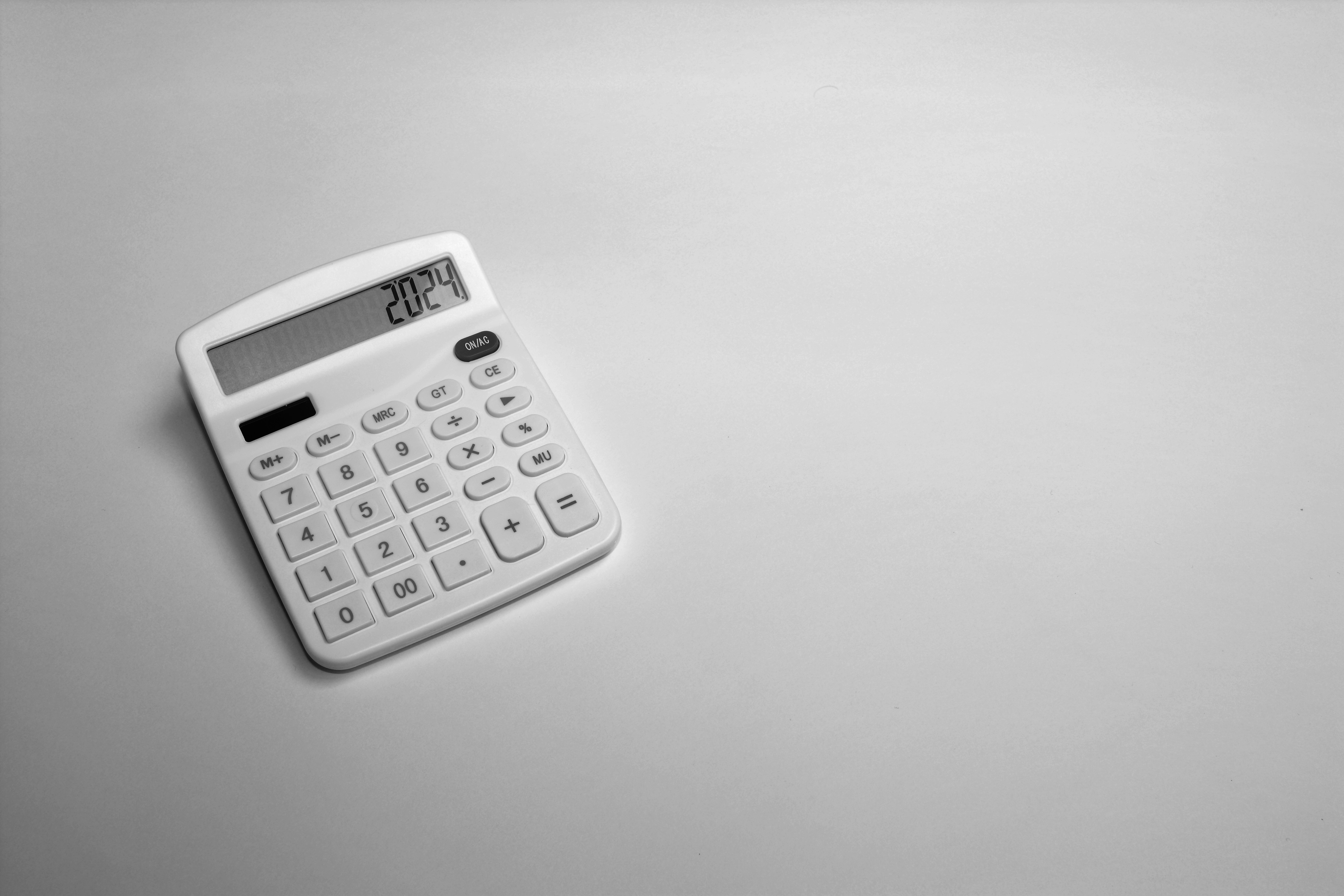 calculating the alternative costs of an accountant