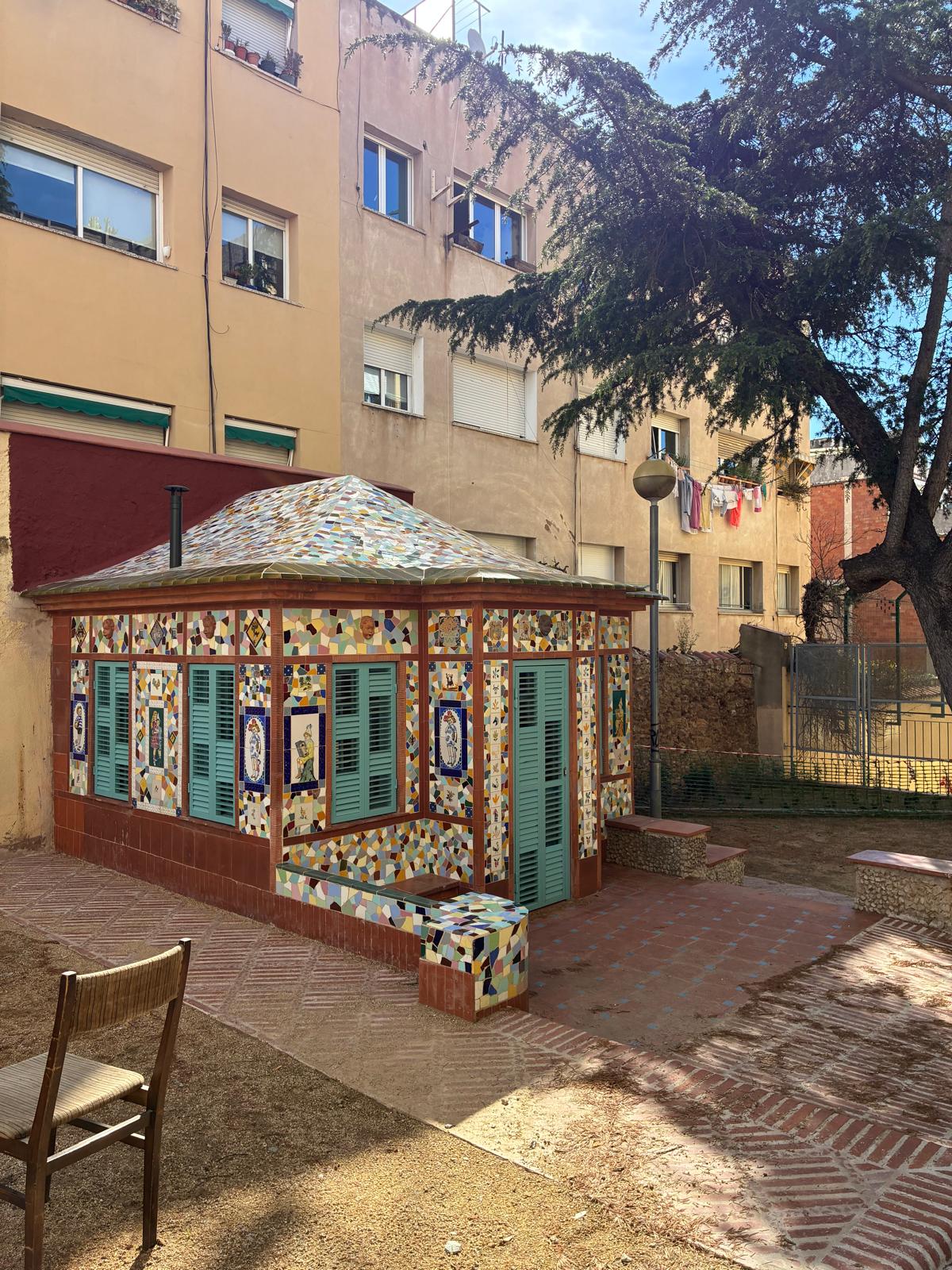 Exterior de la caseta de nines rehabilitada