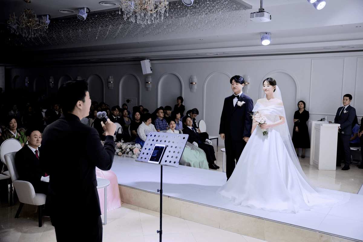 선릉 더휴 웨딩홀 본식스냅 | 사진과 영상을 원팀으로 준비한 디어데이스냅 후기