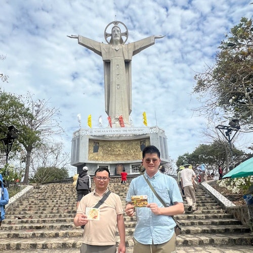 在这一标志性地标的顶端,享受令人叹为观止的全景视野。