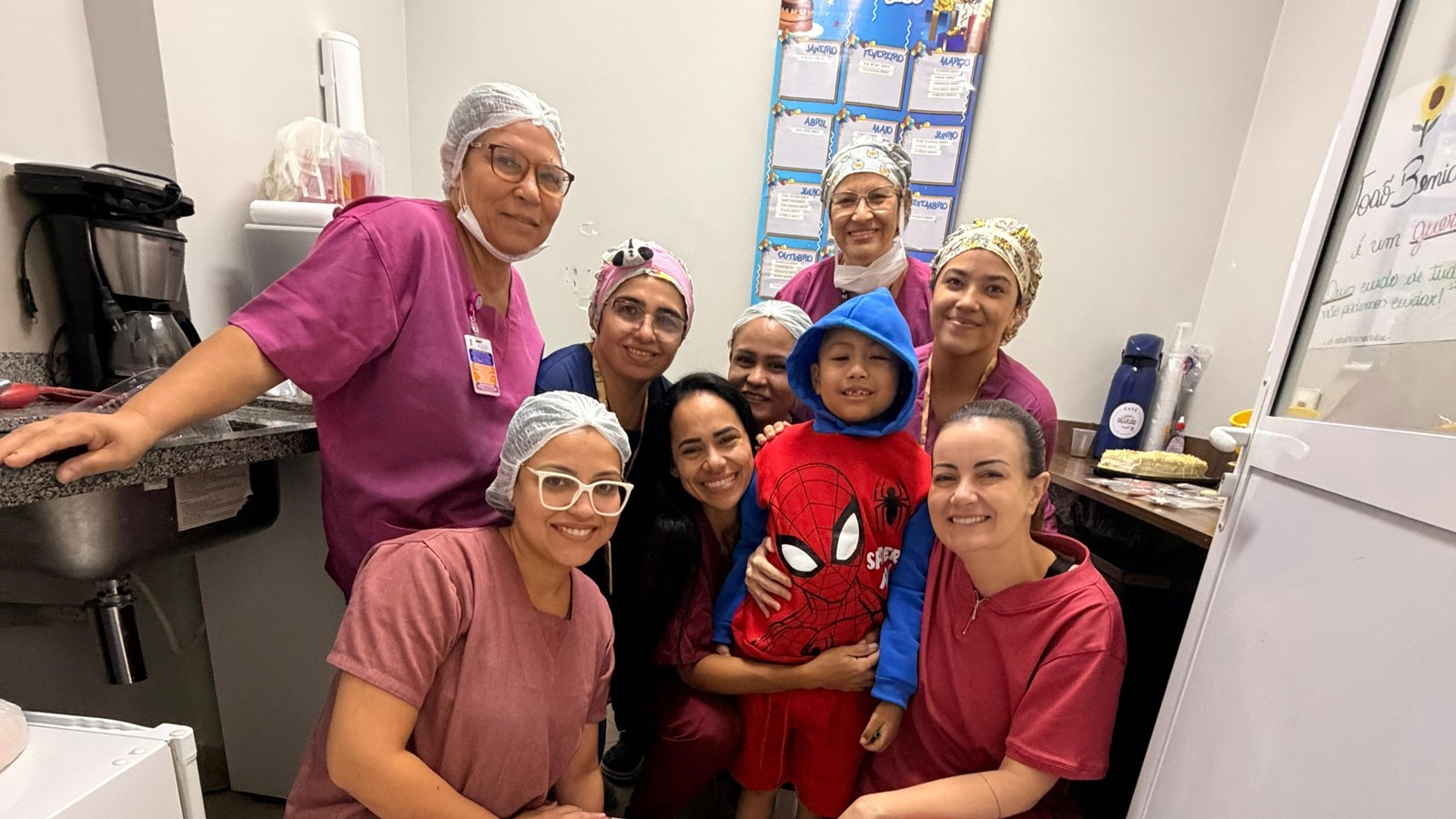 Equipe do HSR e João Benício Kavano - Hospital Santa Rosa, em Cuiabá