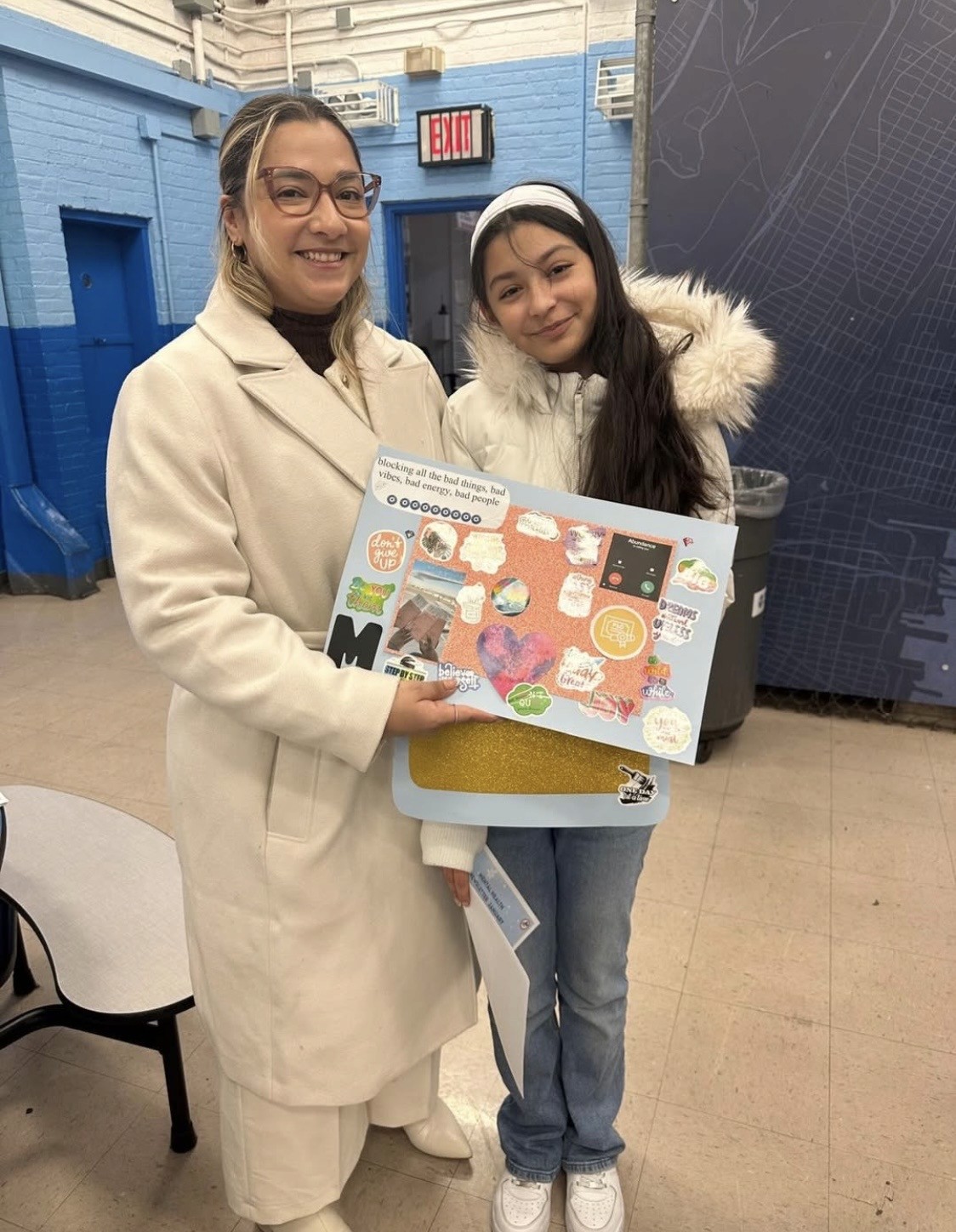 Staff photo of Grand Street Settlement staff at the Bronx Zoo.