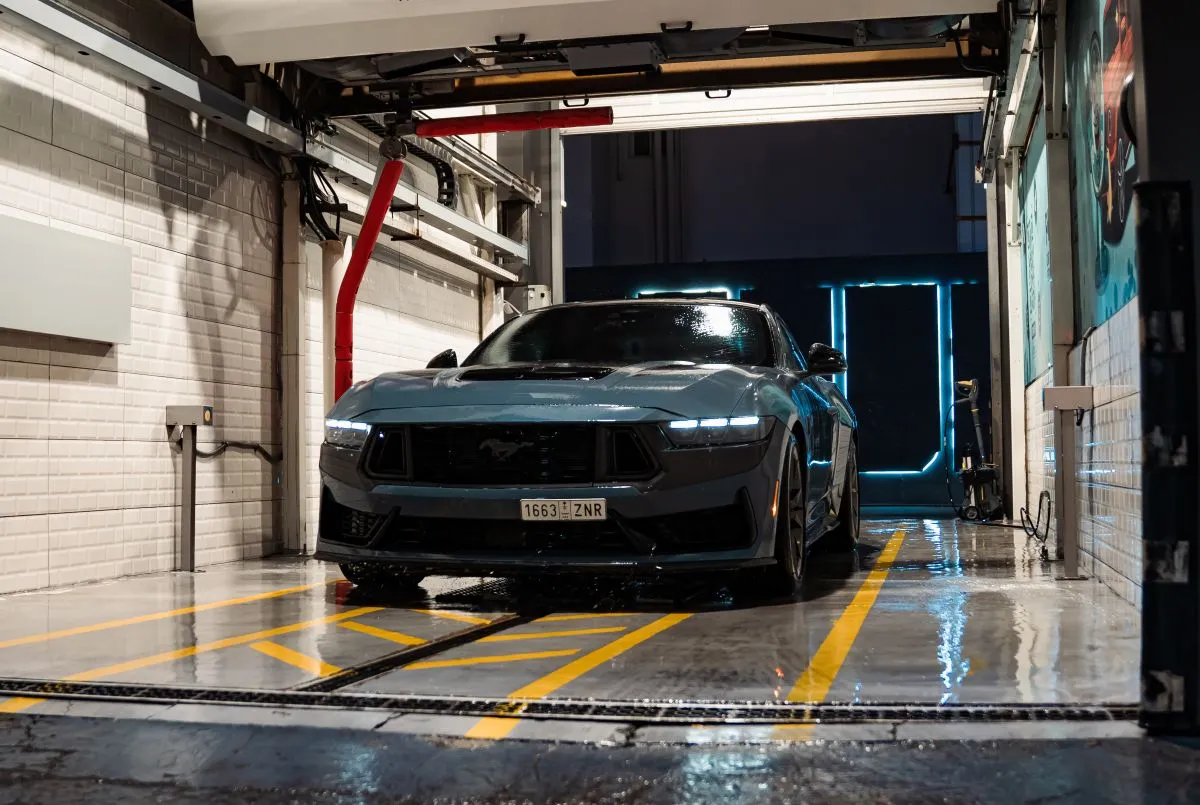 Car maintenance and washed cars