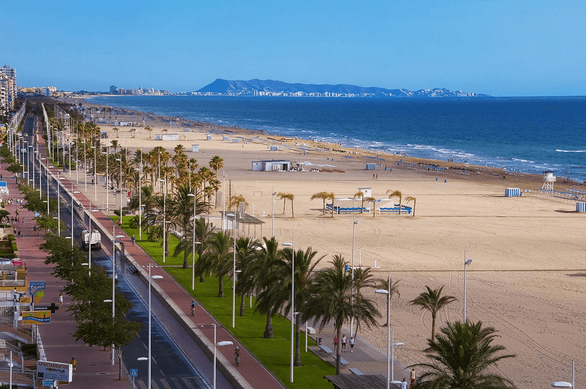 Playa de Gandia, source: unplash