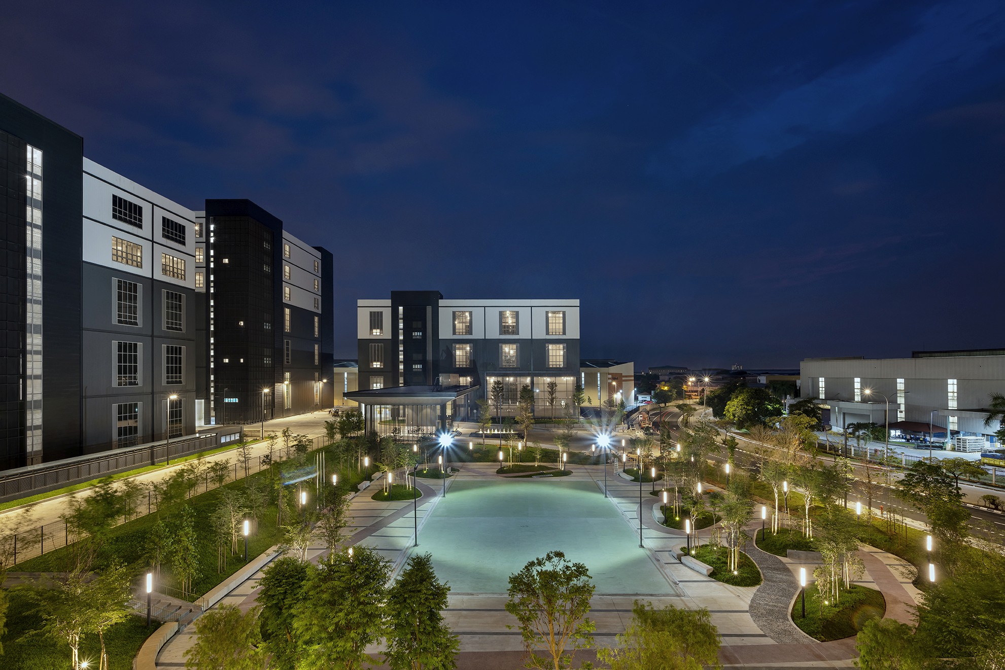 Courtyard view of Hap Seng Industrial Hub project by Asima Architects