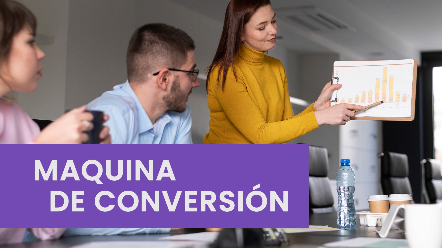 Diagrama conceptual de una máquina de conversión de leads, mostrando engranajes que representan marketing, ventas y automatización.